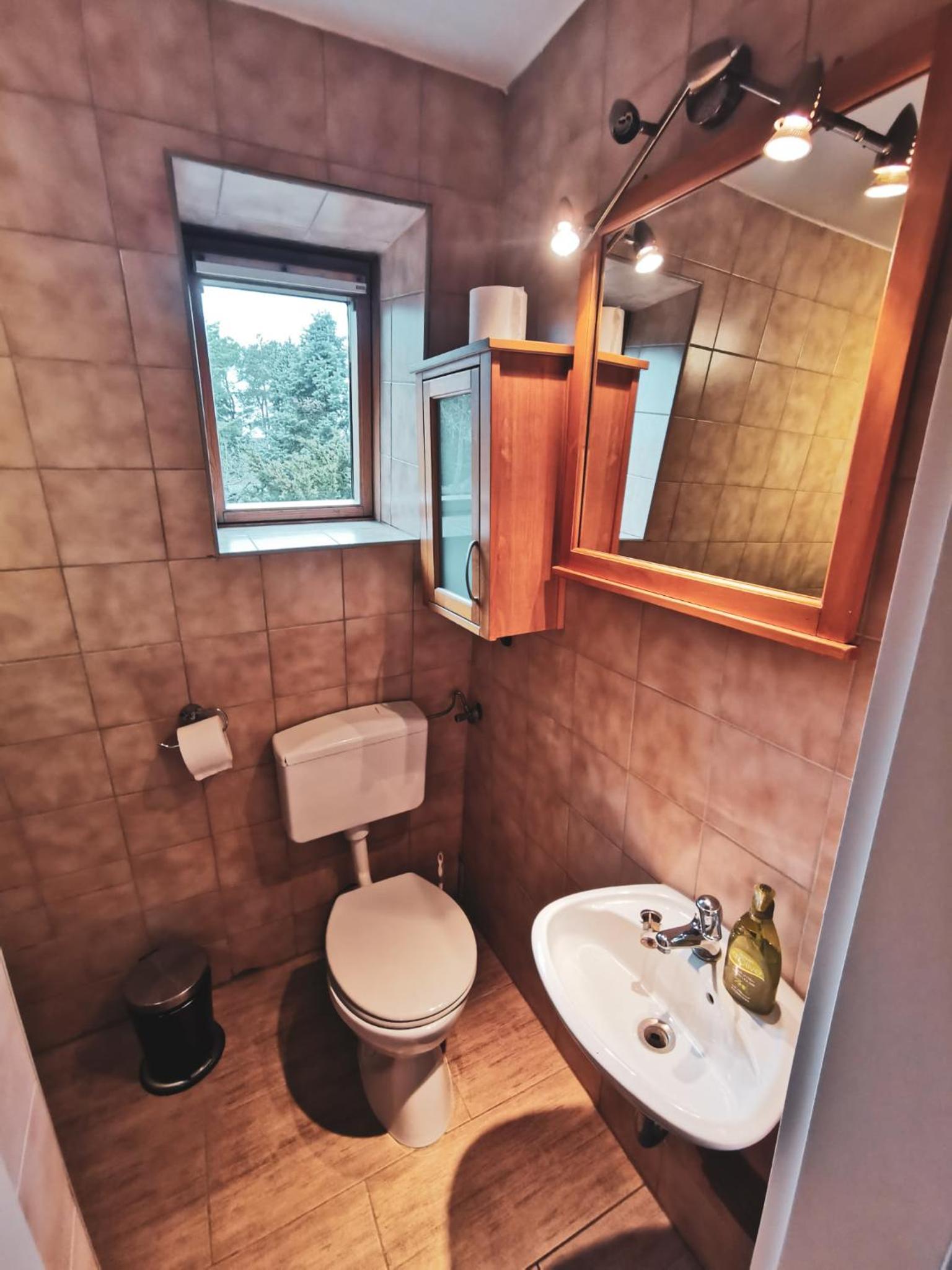 Four-Bedroom House photo 2