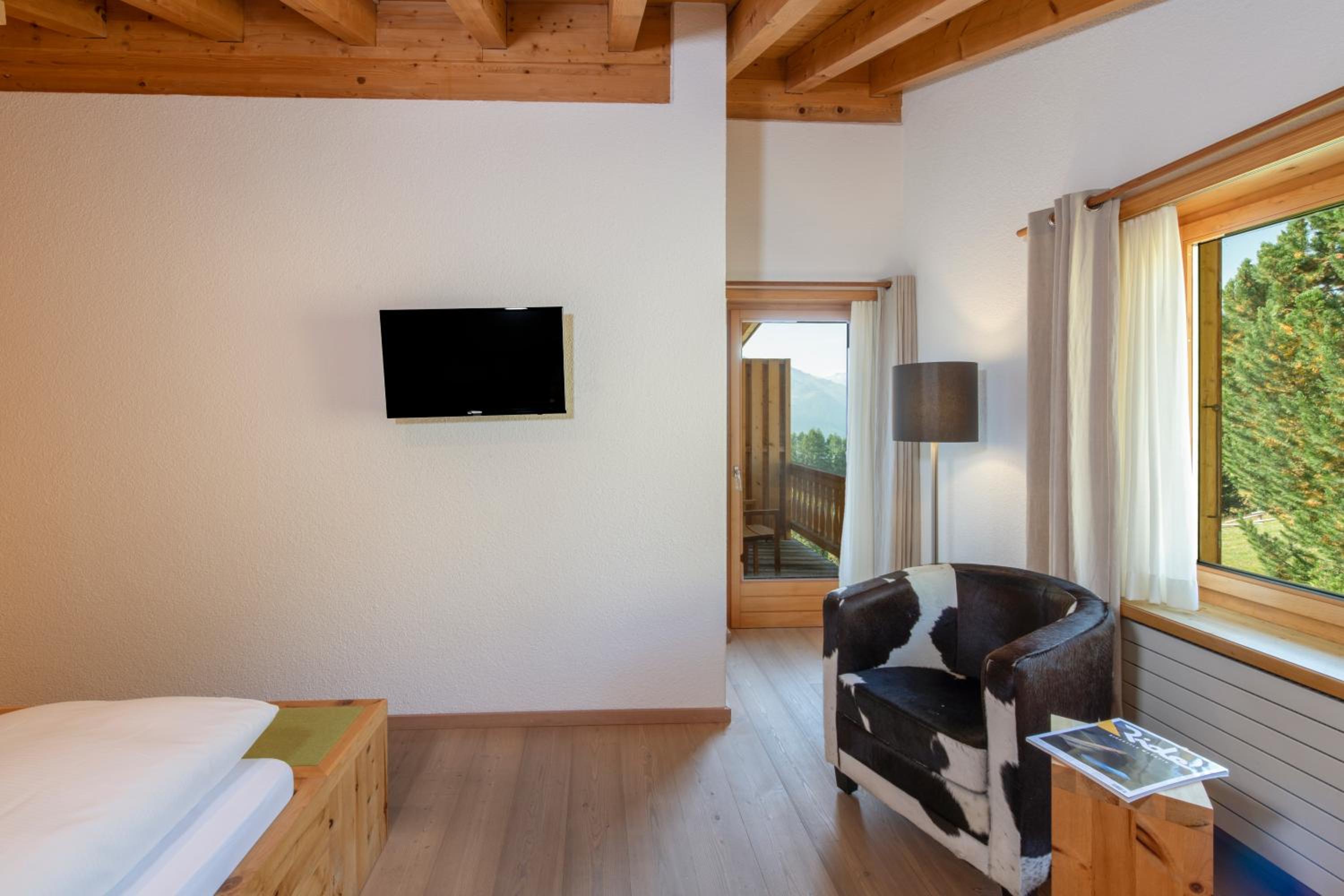 Double Room with Balcony - Photo 12