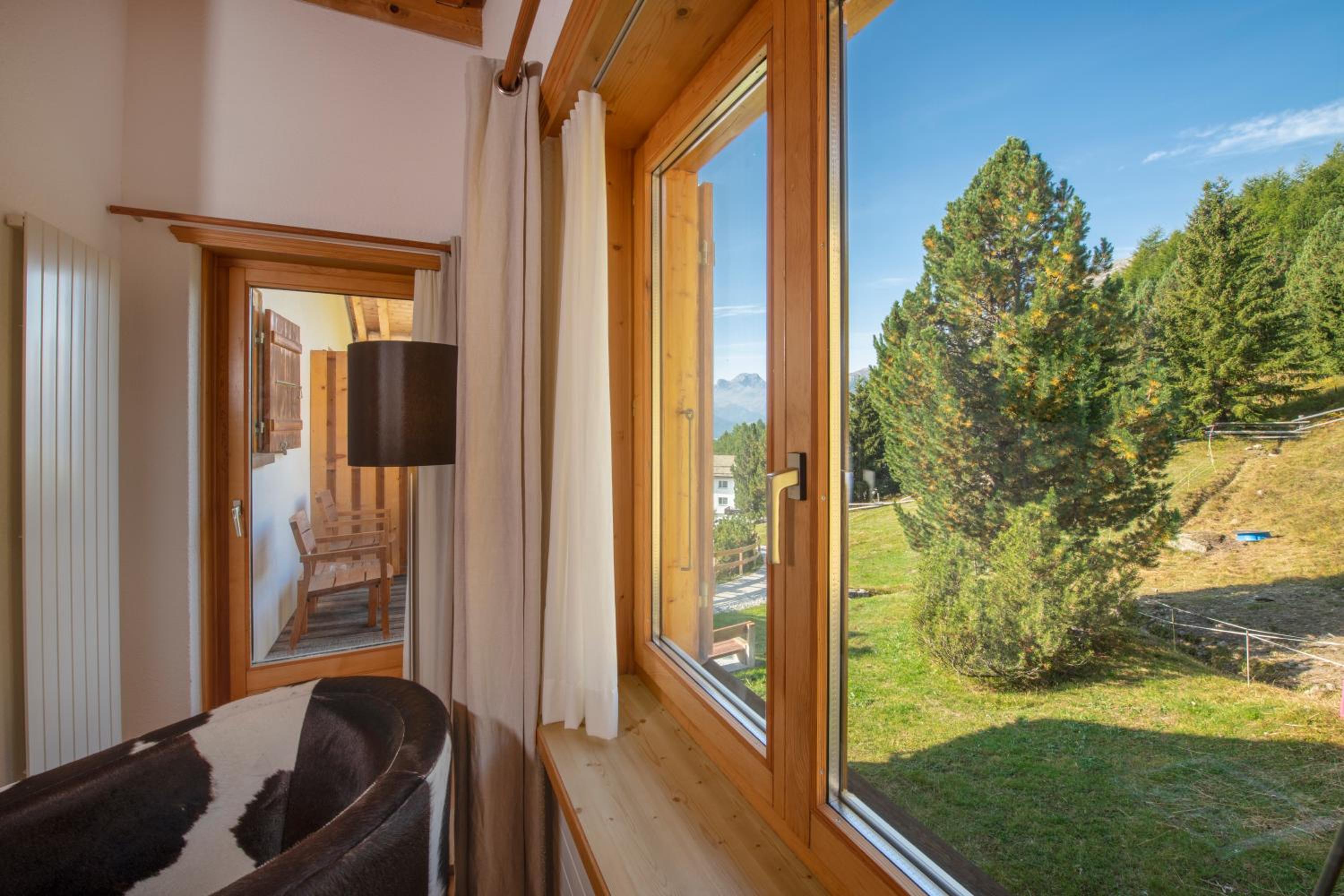 Double Room with Balcony - Photo 9