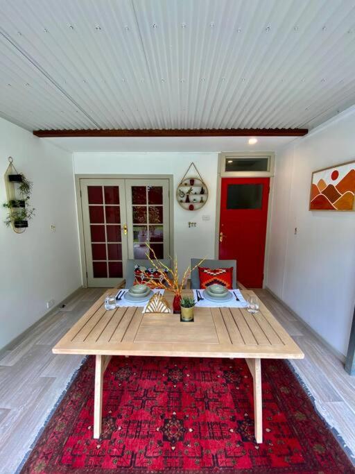 One-Bedroom Apartment - Photo 10