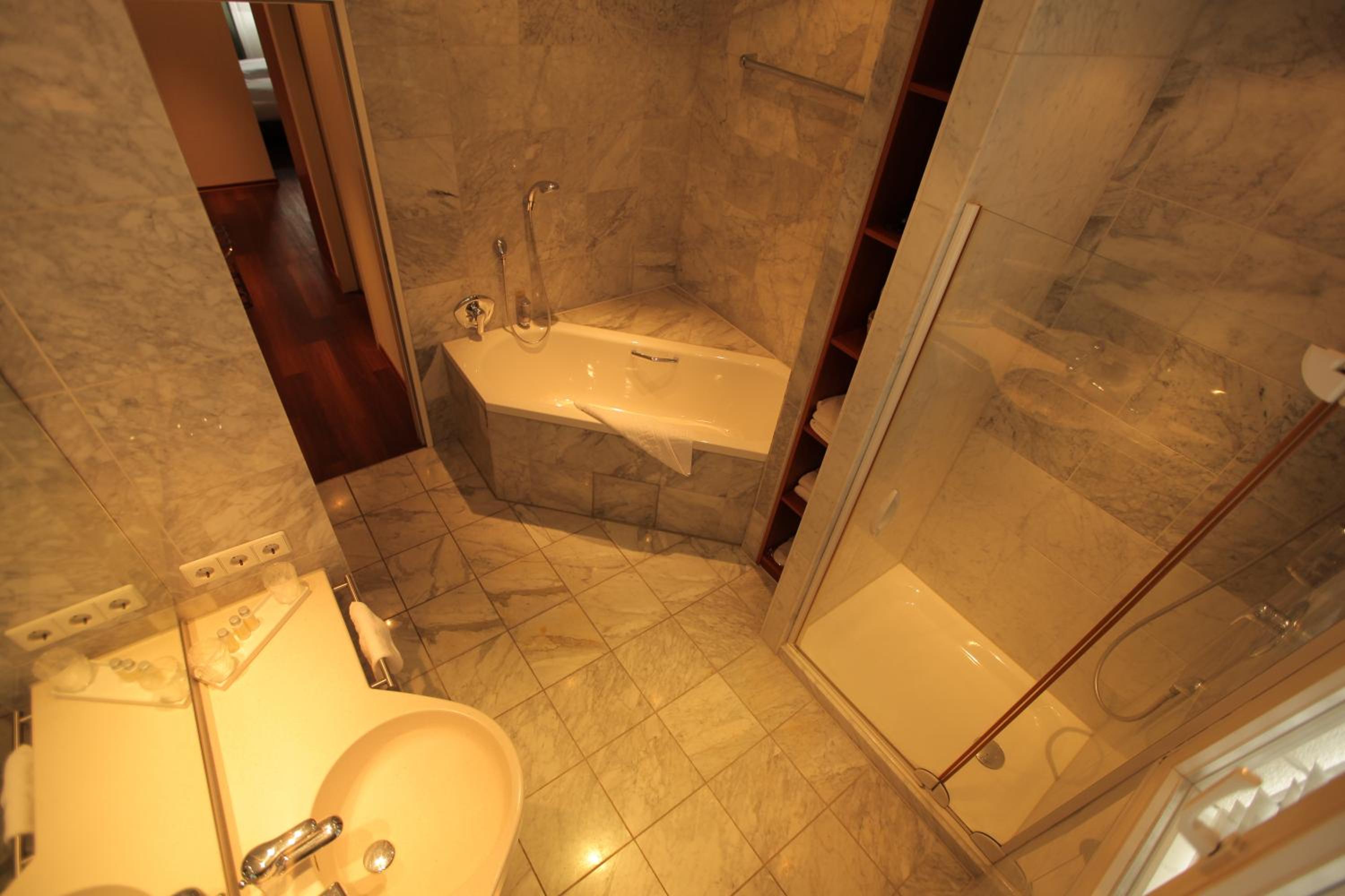 Single Room photo 3