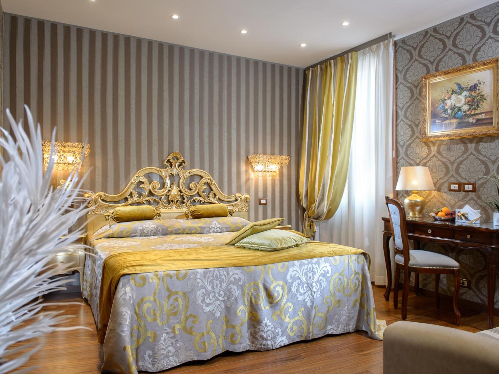 Superior Triple Room thumbnail 5