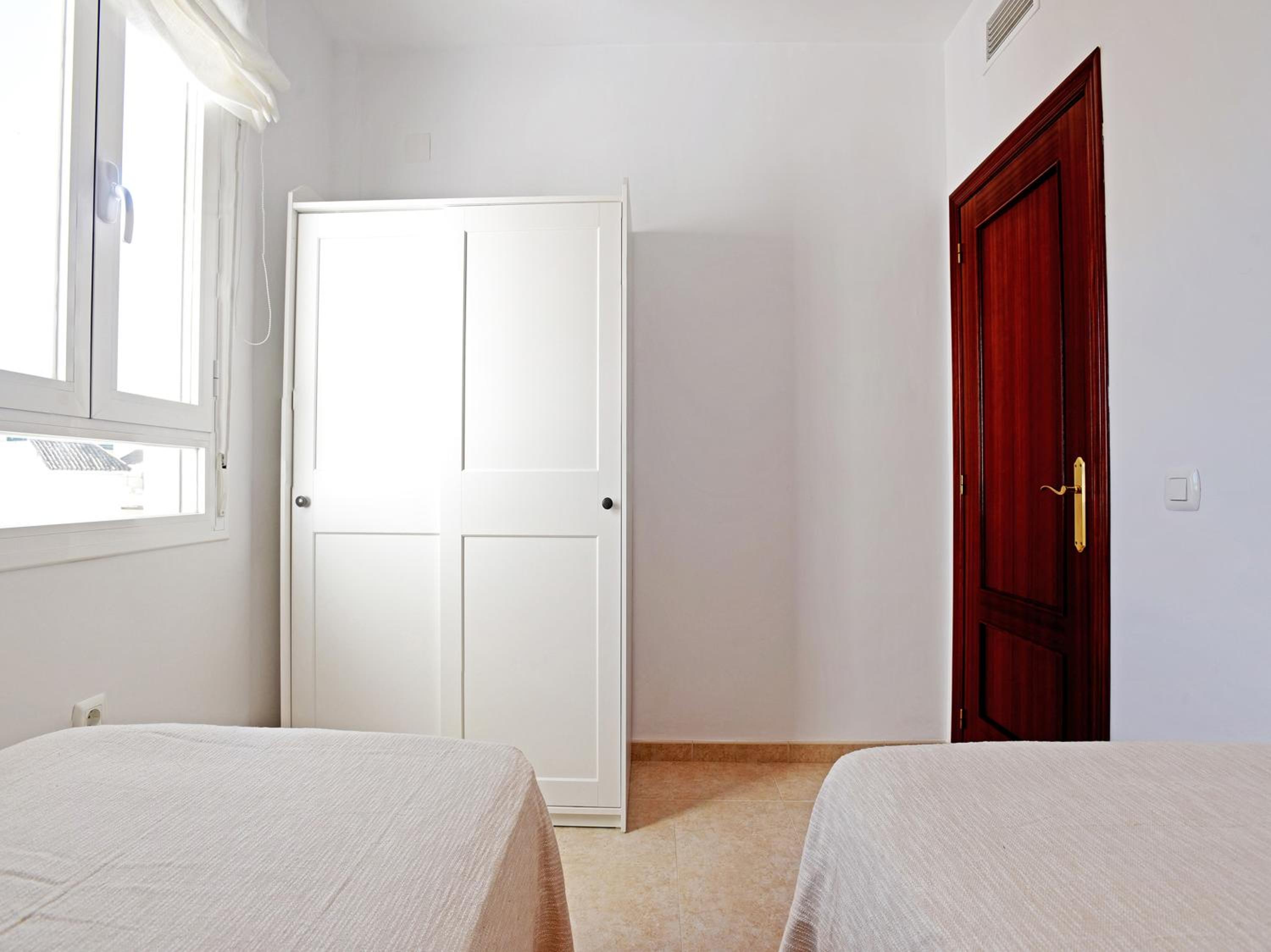 Three-Bedroom Apartment - Photo 9