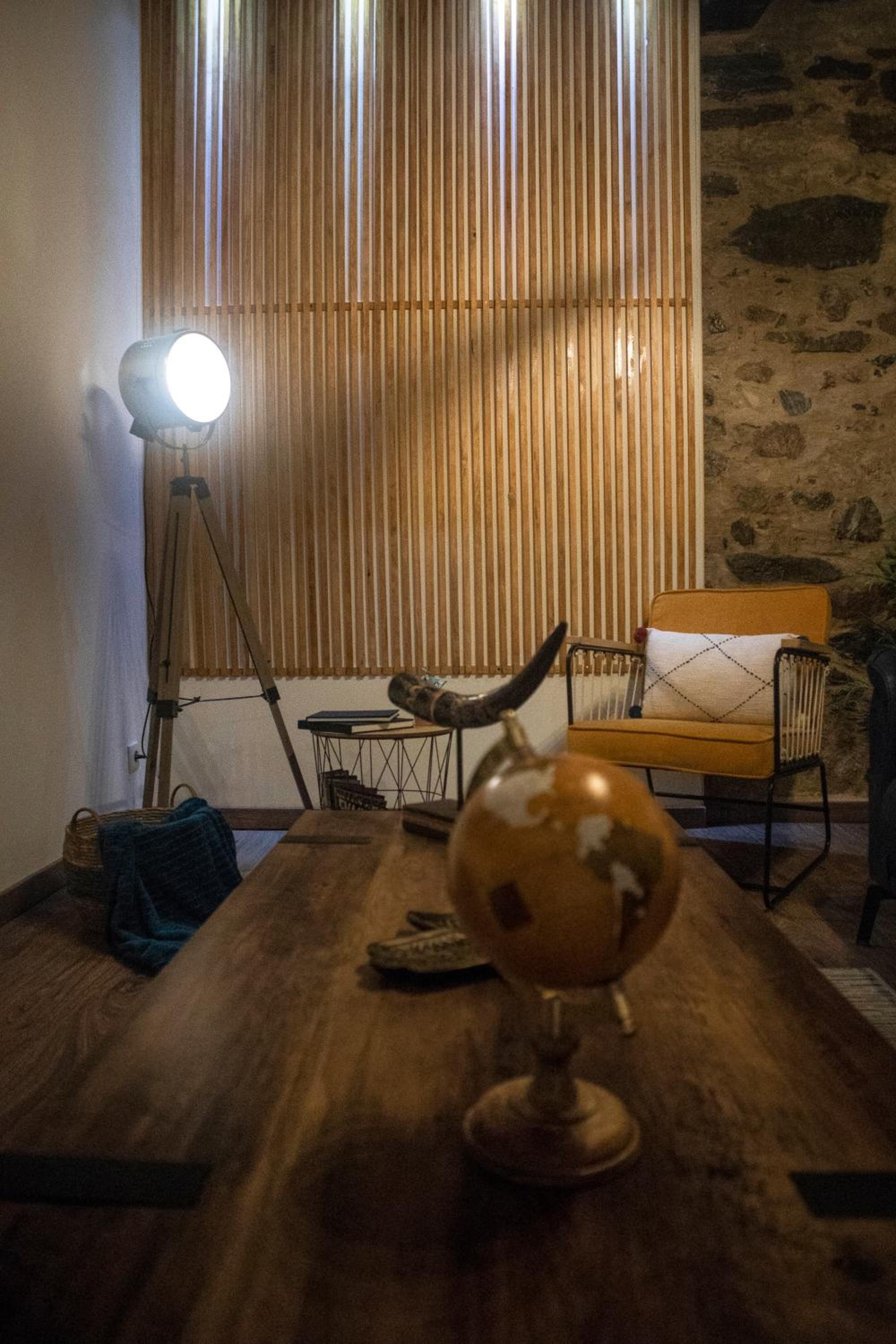 One-Bedroom House - Photo 31
