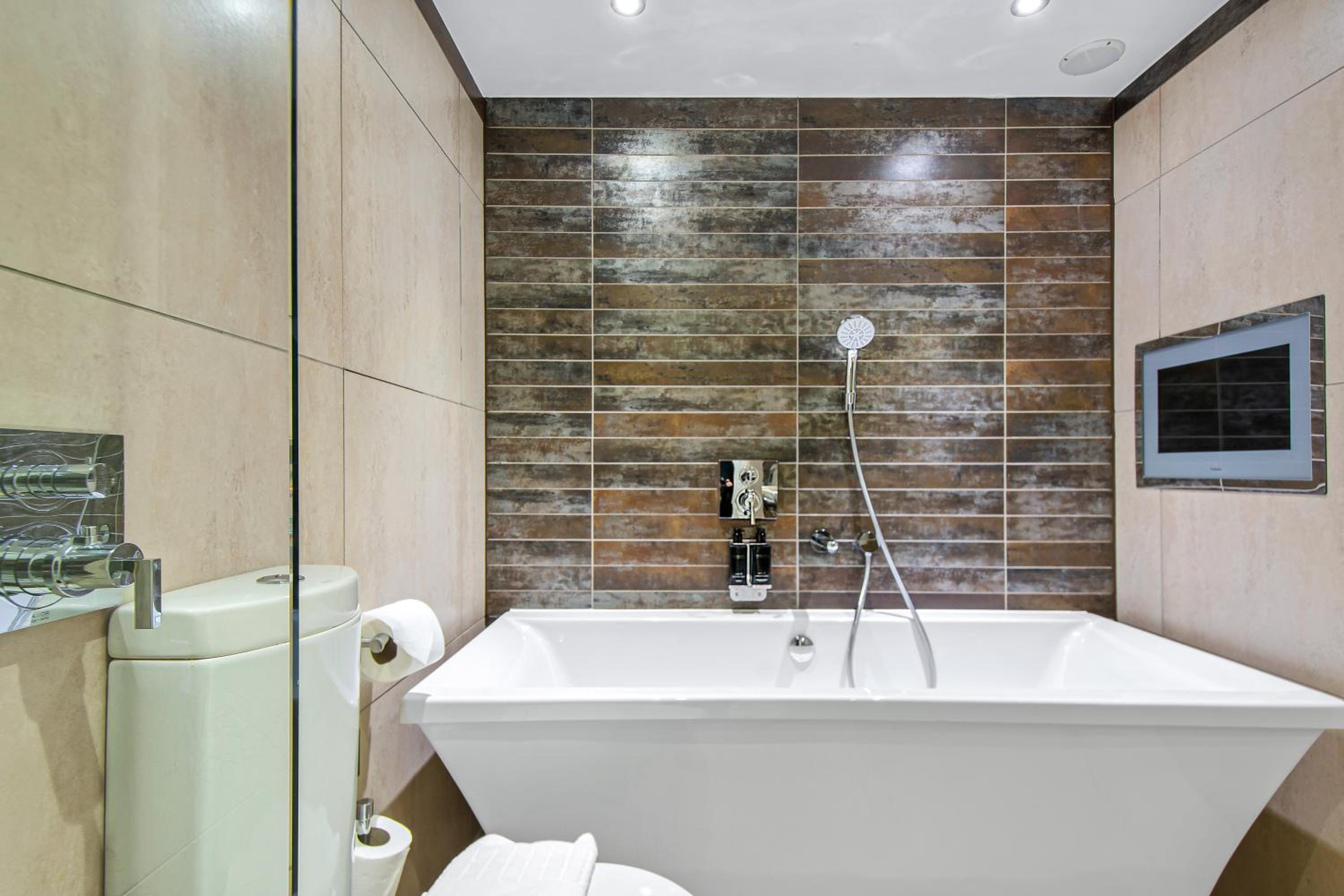 Loft Suite - Photo 3