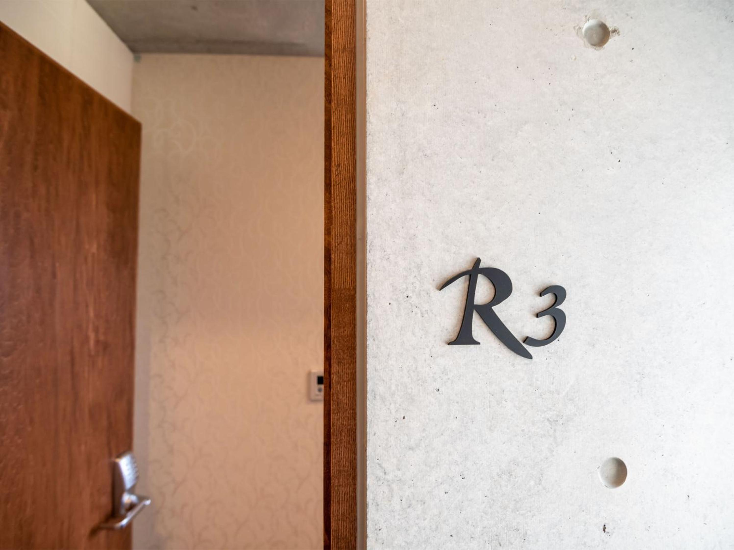 Twin Room - Photo 13