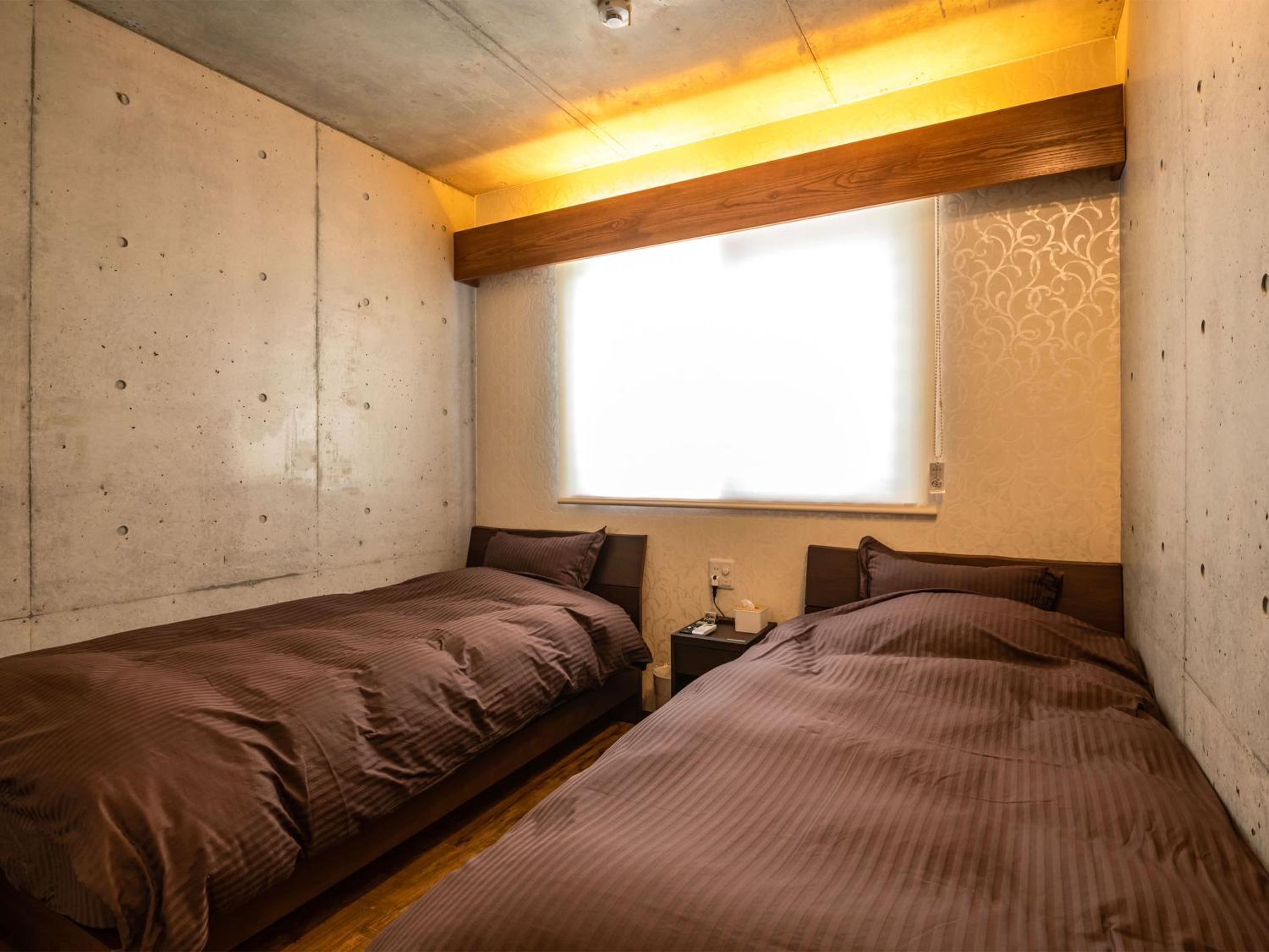 Twin Room - Photo 11