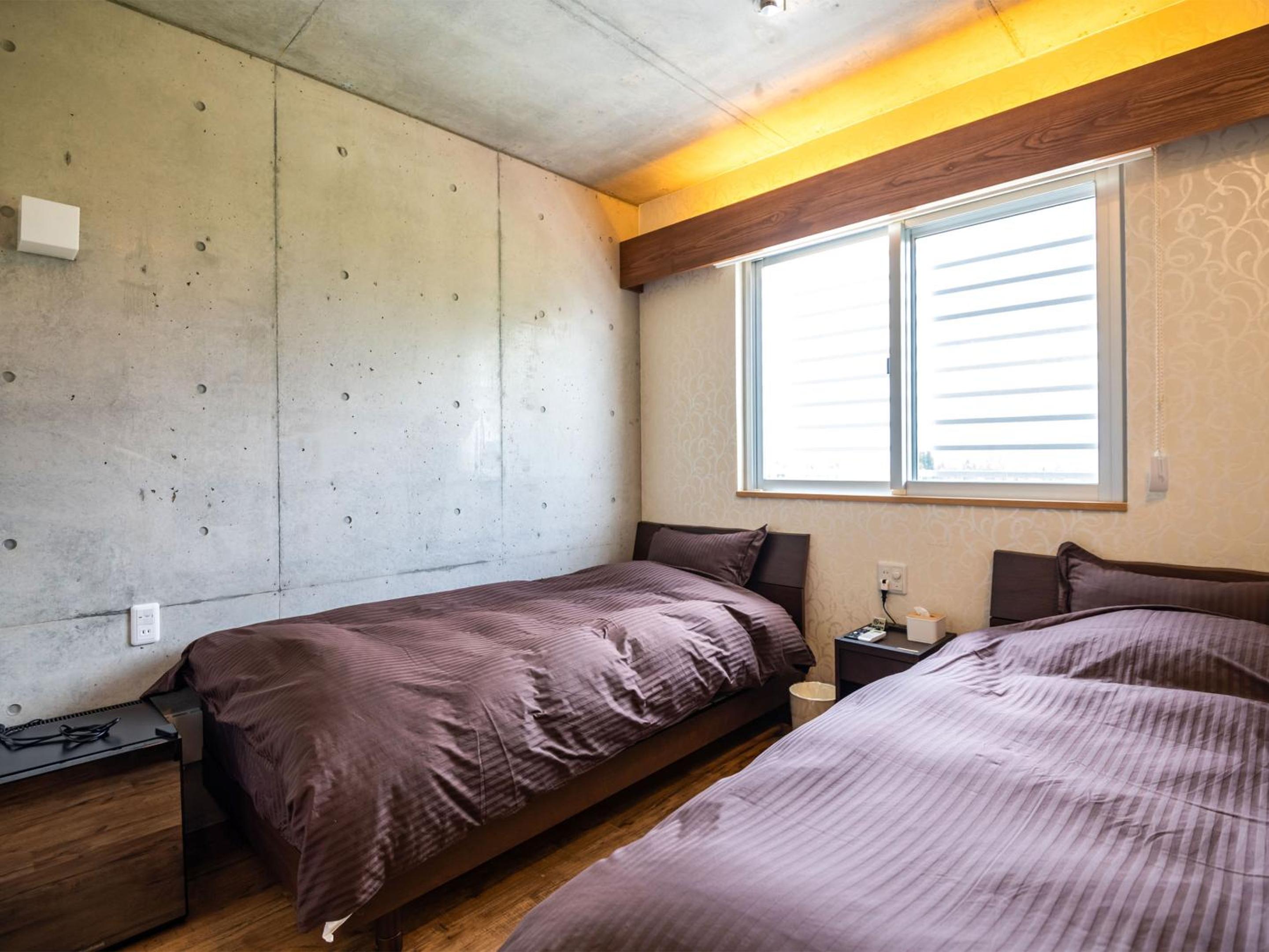 Twin Room - Photo 12