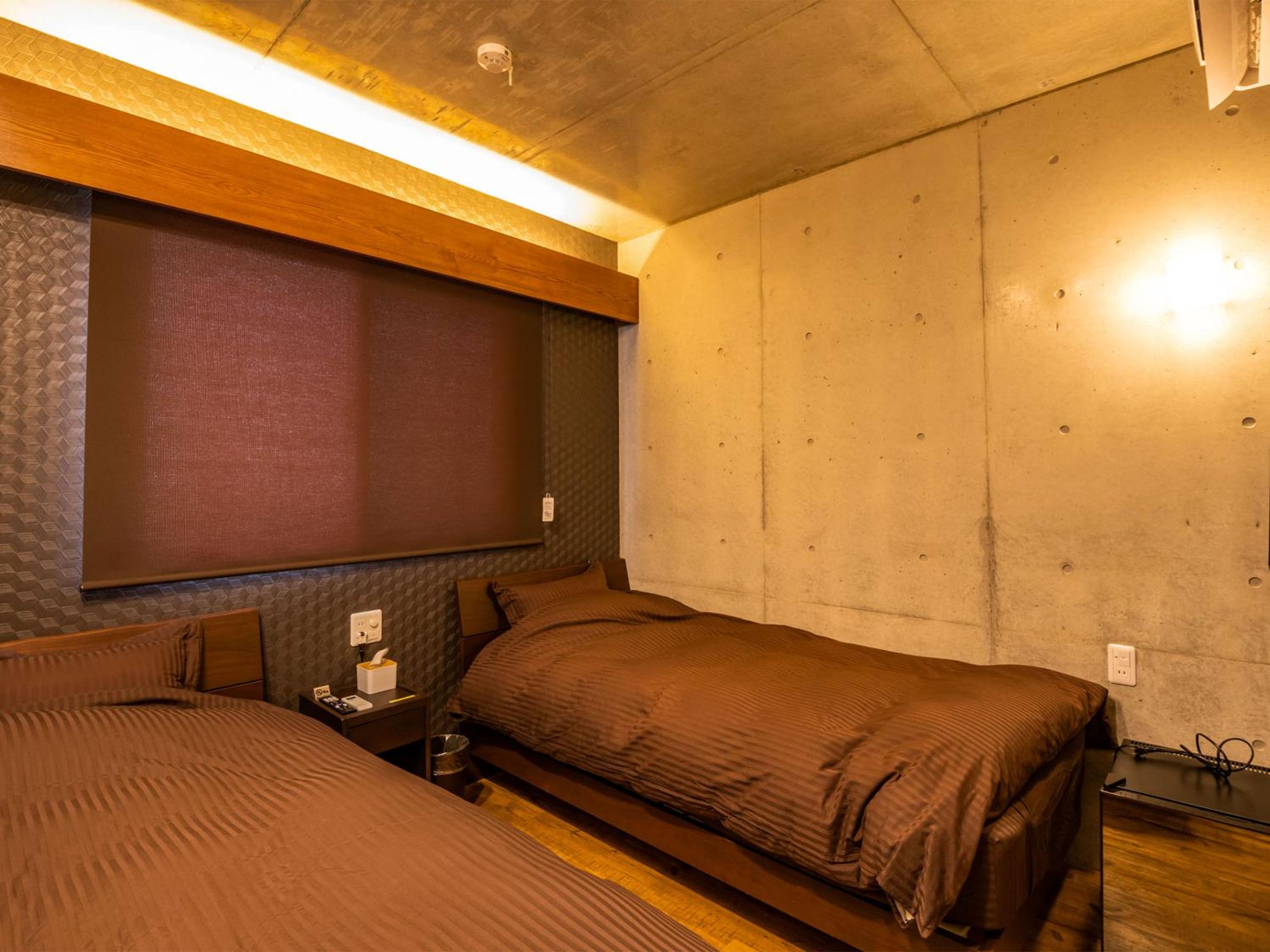 Twin Room - Photo 3