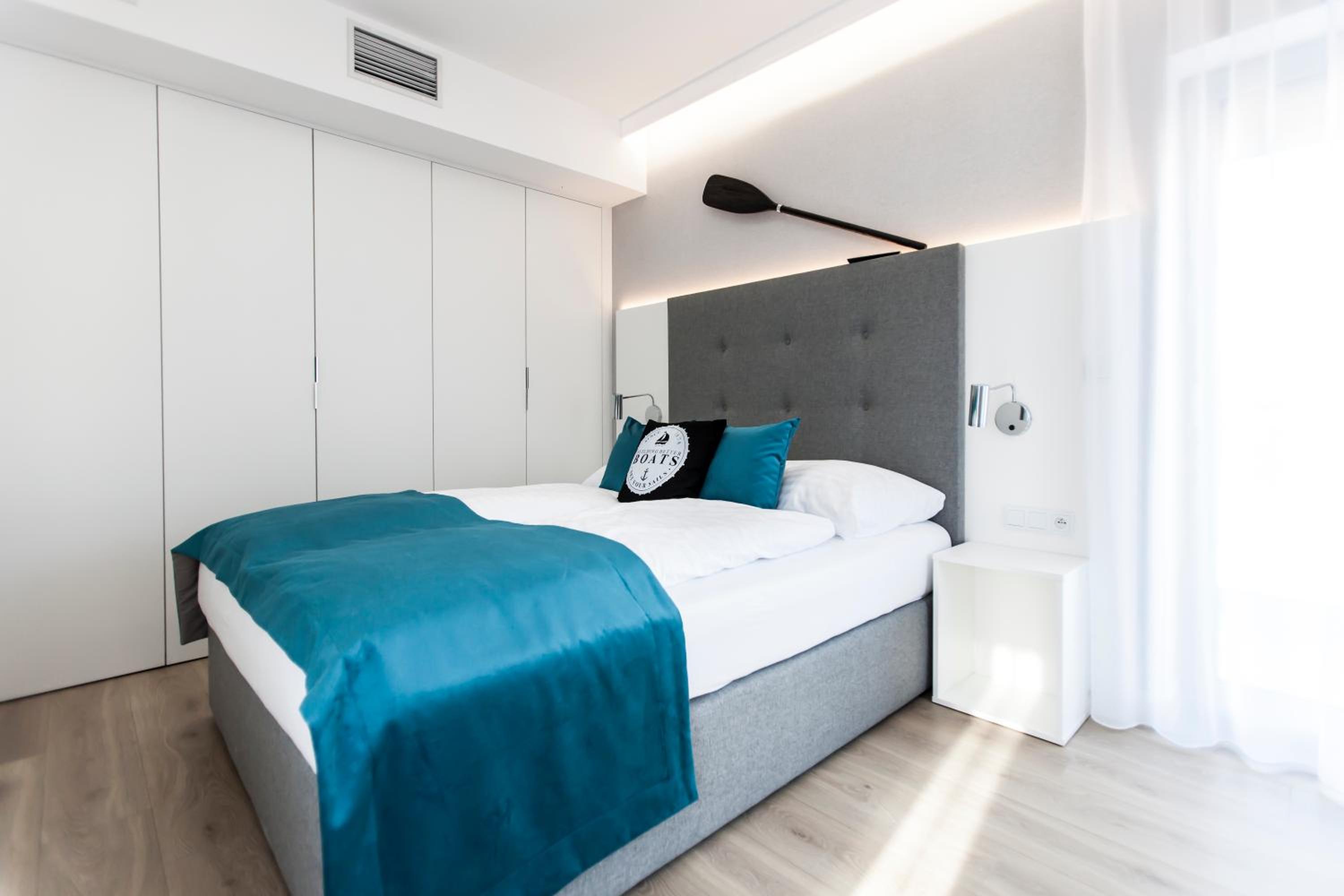 Premium Suite - Photo 7