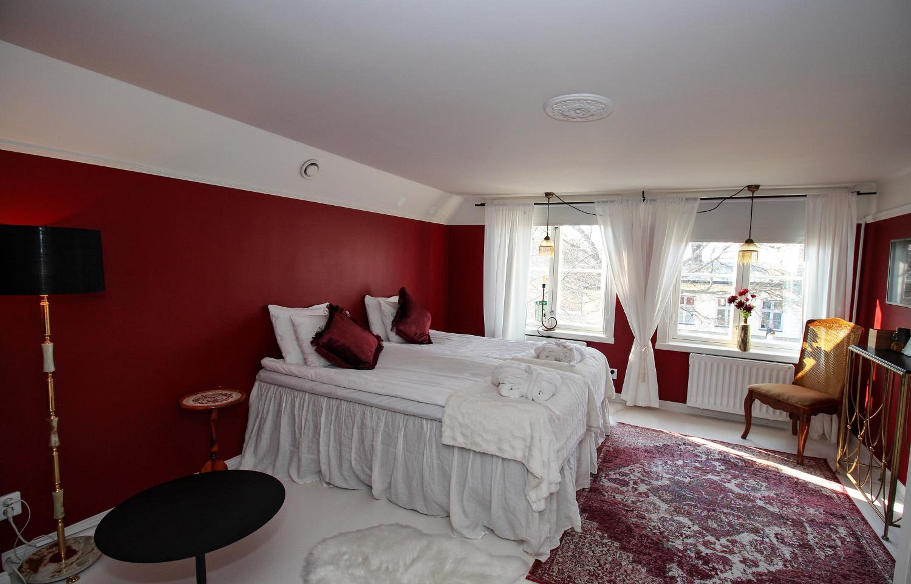 Deluxe Suite - Photo 3
