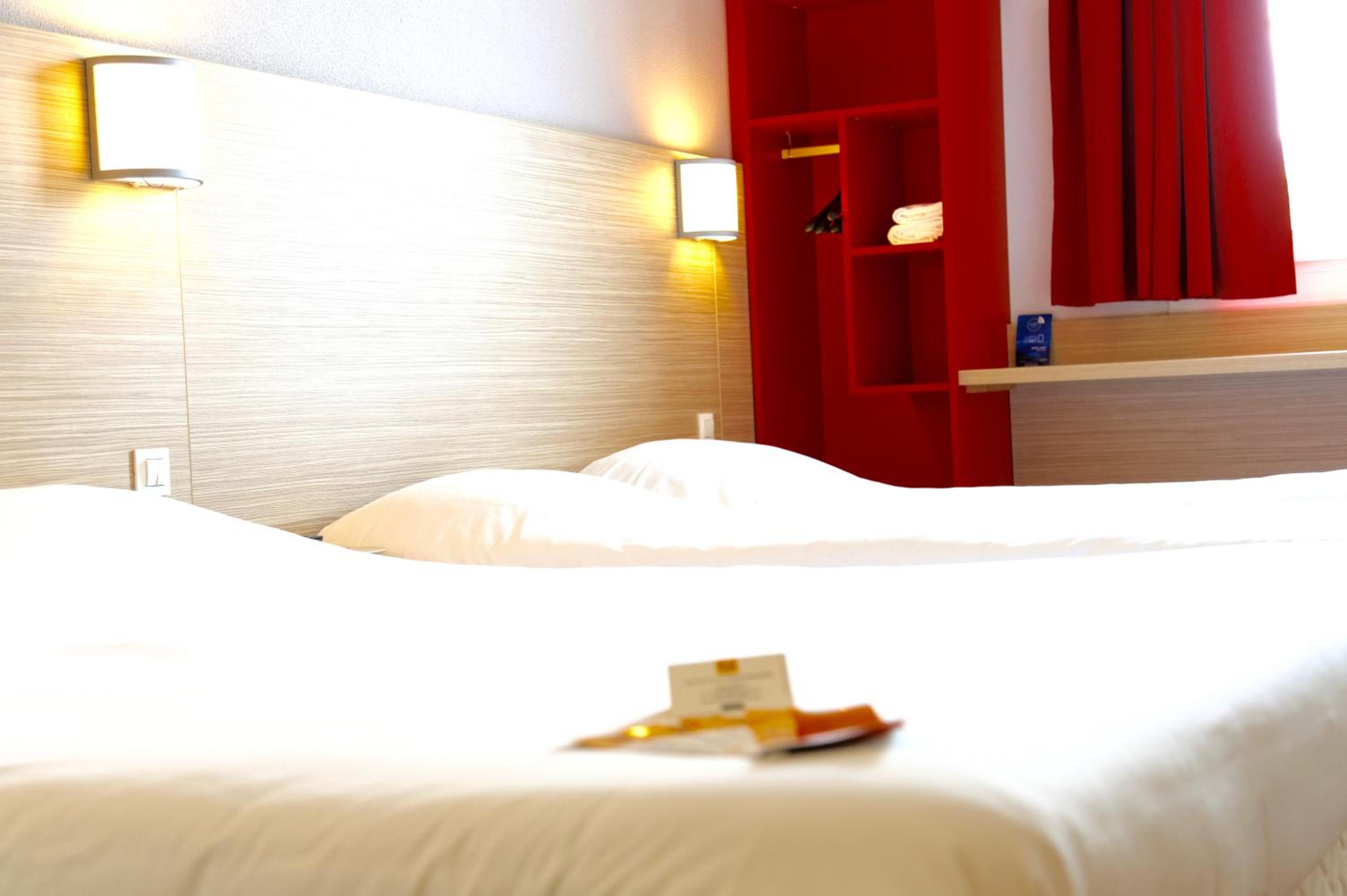 Superior Triple Room (1 Double Bed + 1 Single Bed) - Photo 1