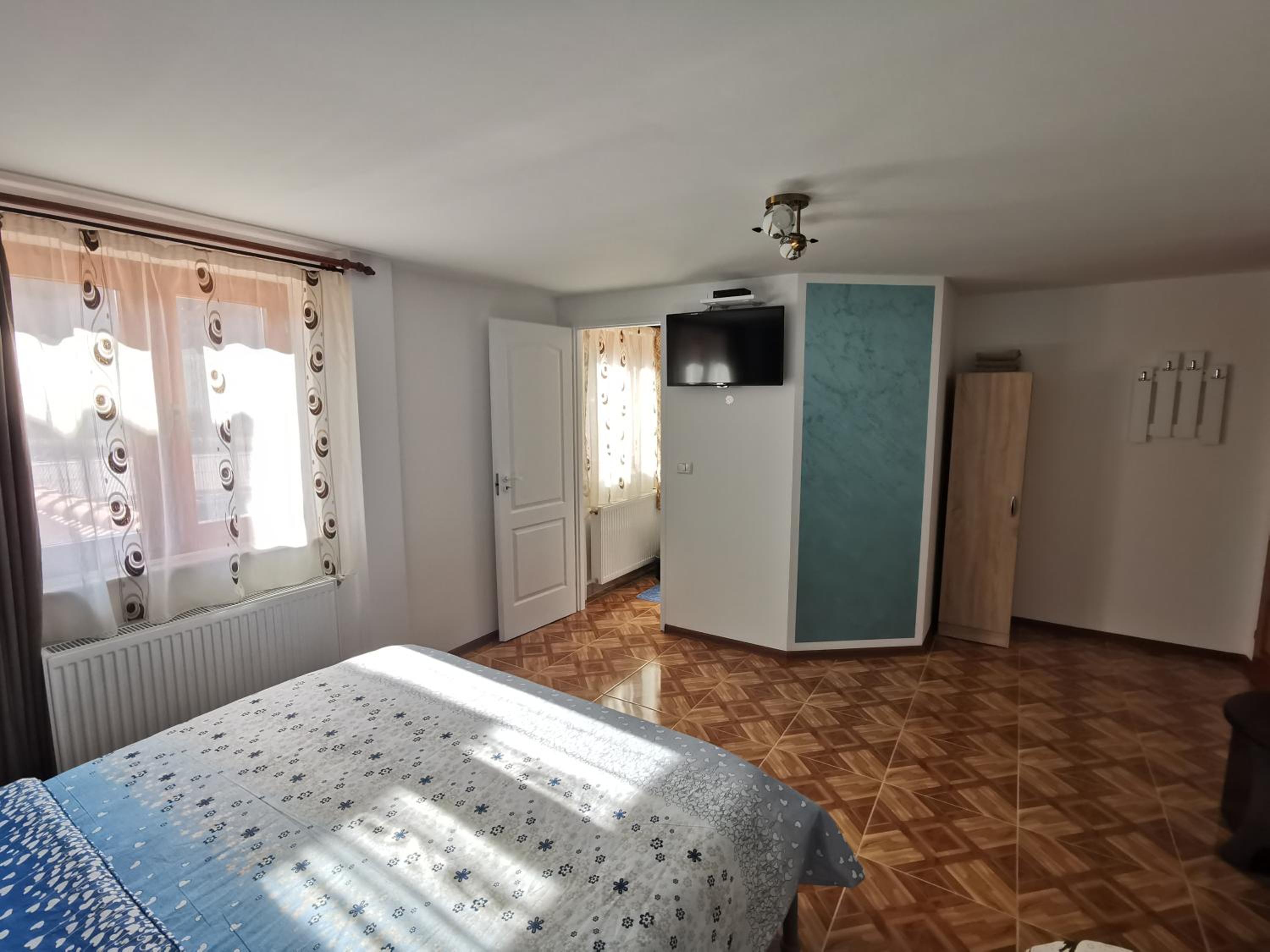 Triple Room with Private Bathroom photo 2