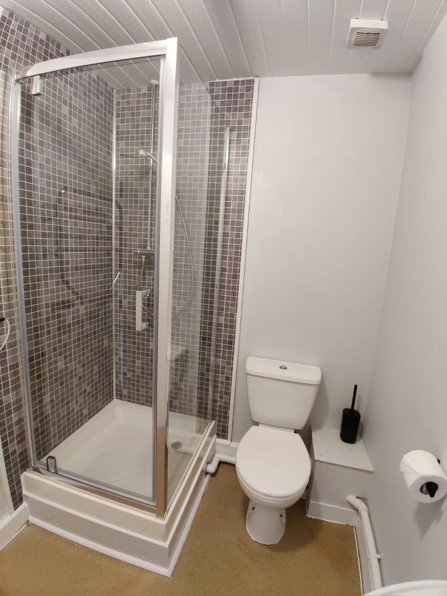 Twin Room - Photo 7
