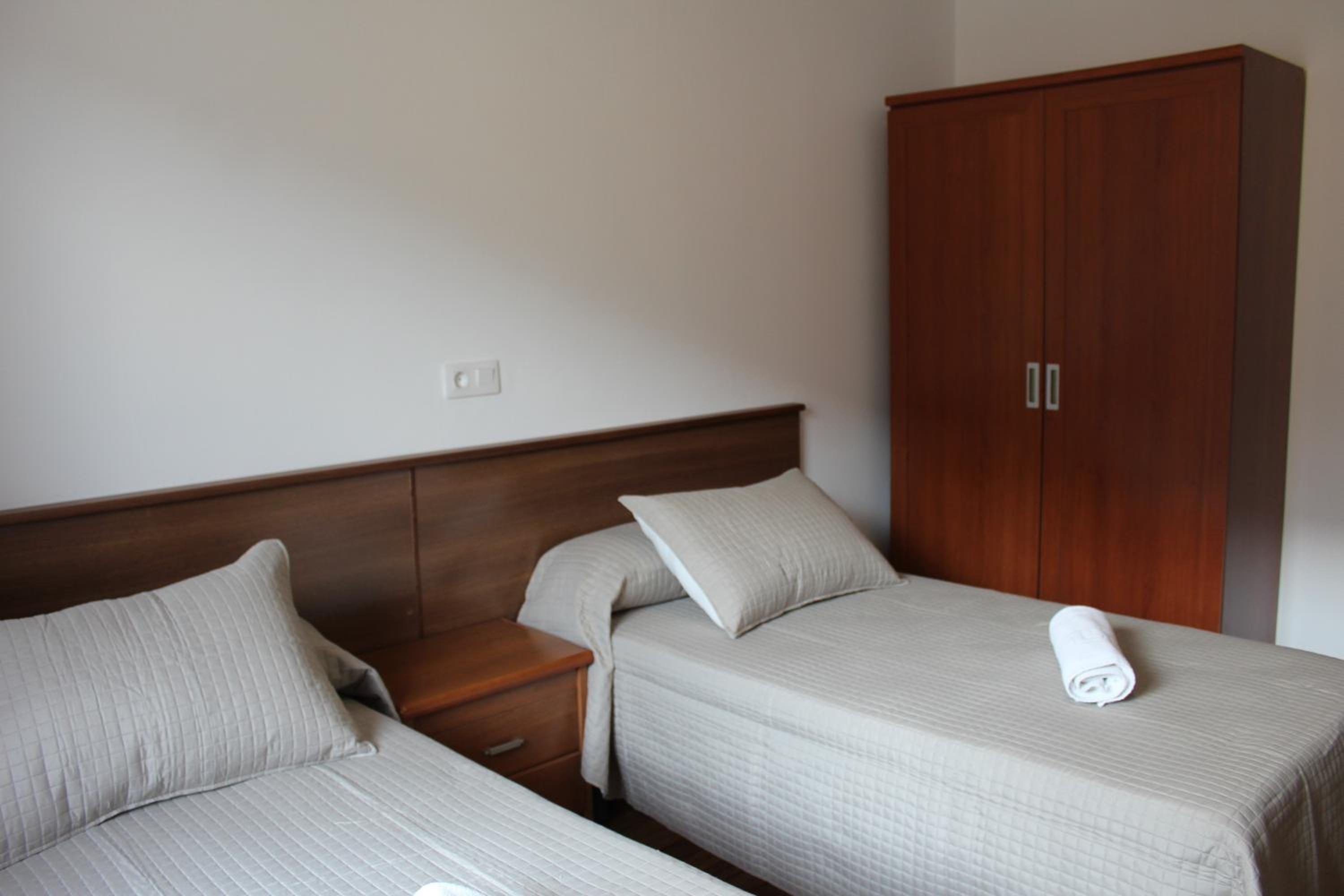 Double or Twin Room with Shared Bathroom photo 2