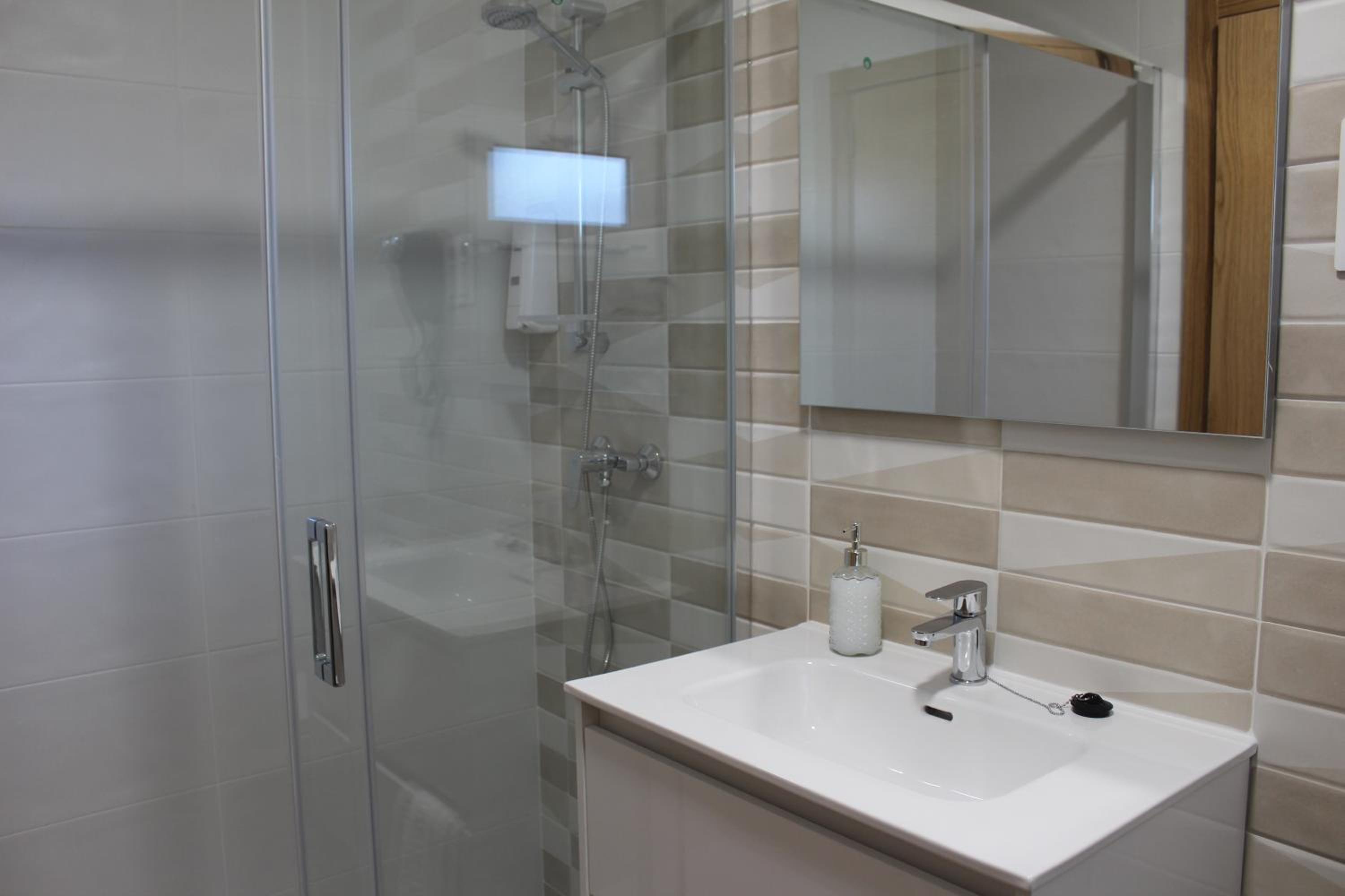 Double or Twin Room with Bathroom photo 2