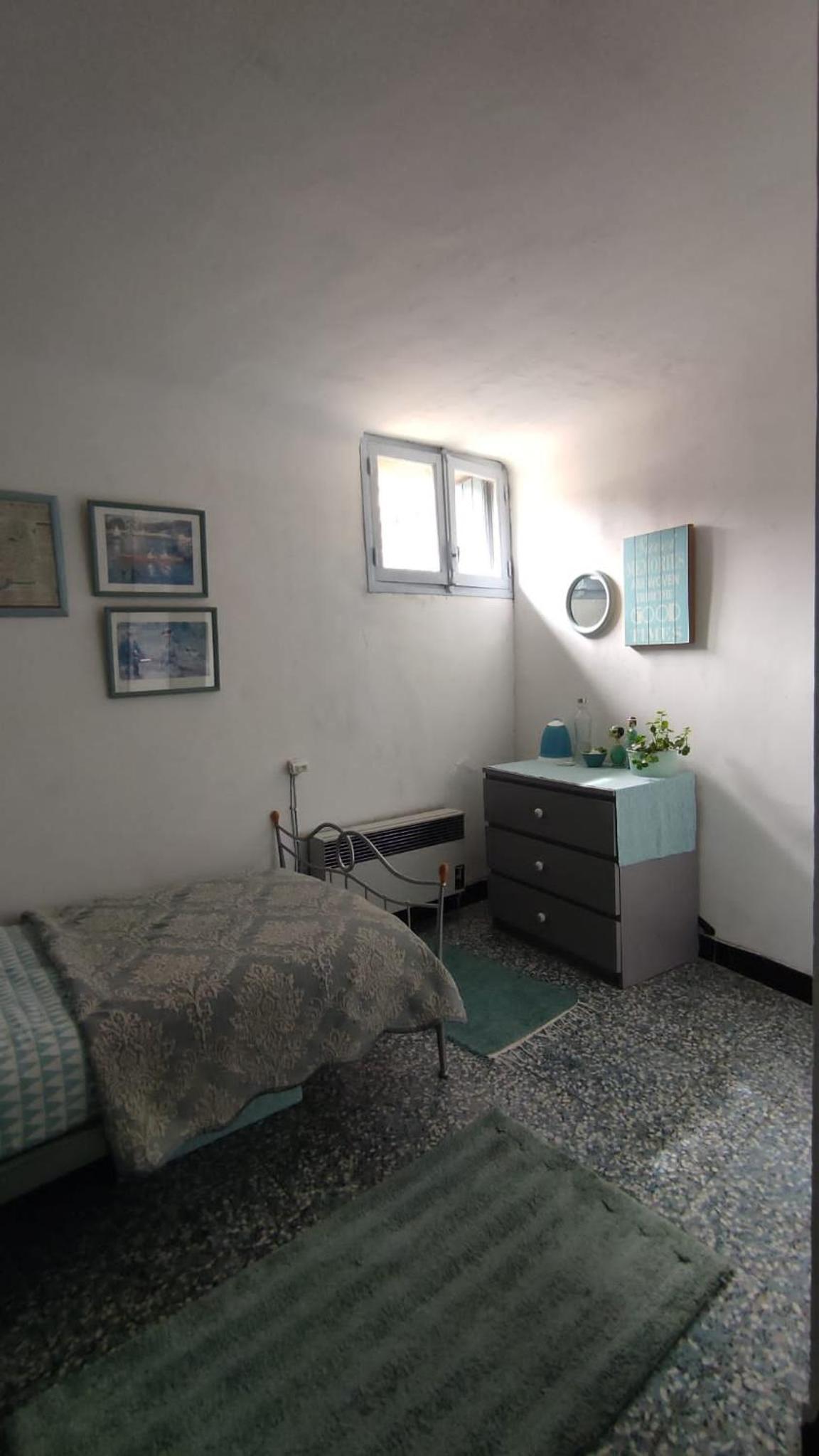 Budget Single Room photo 3