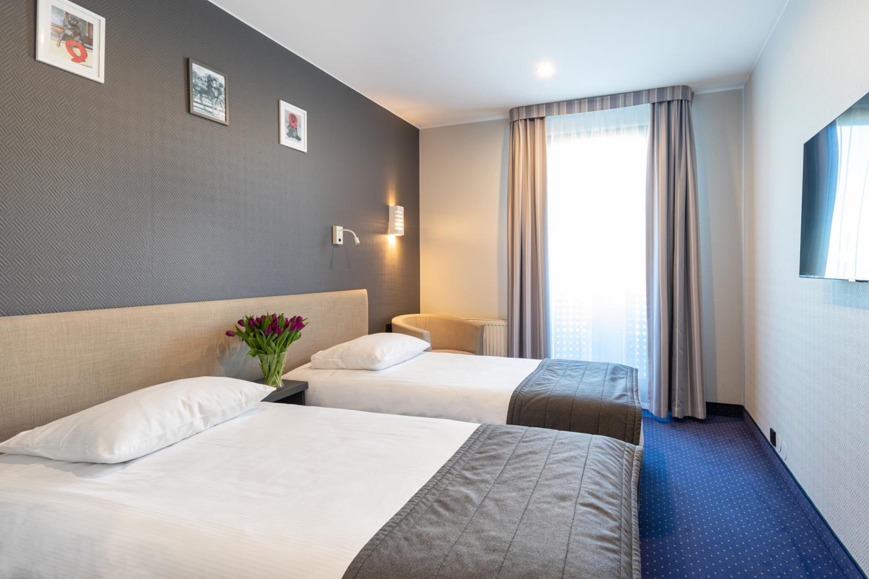 Twin Room - Photo 1