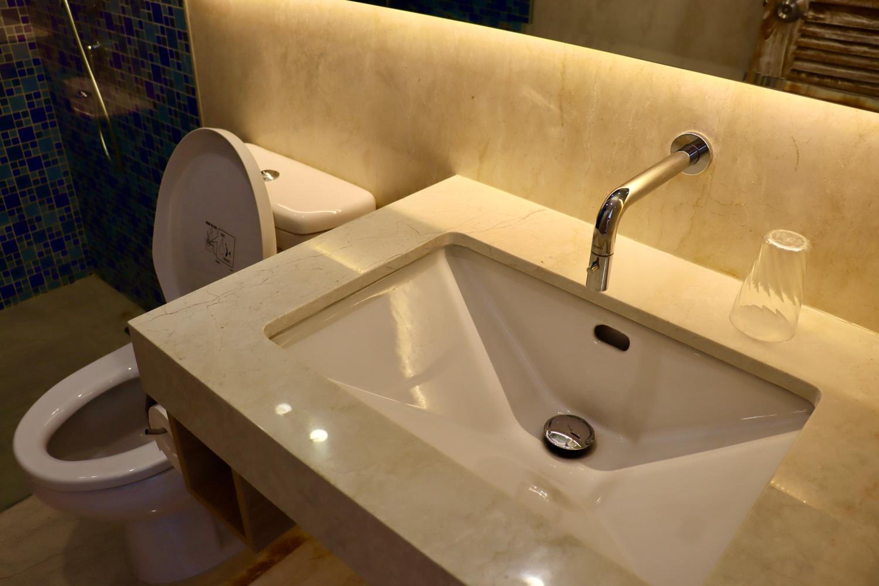 Suite with Pool View - Photo 43