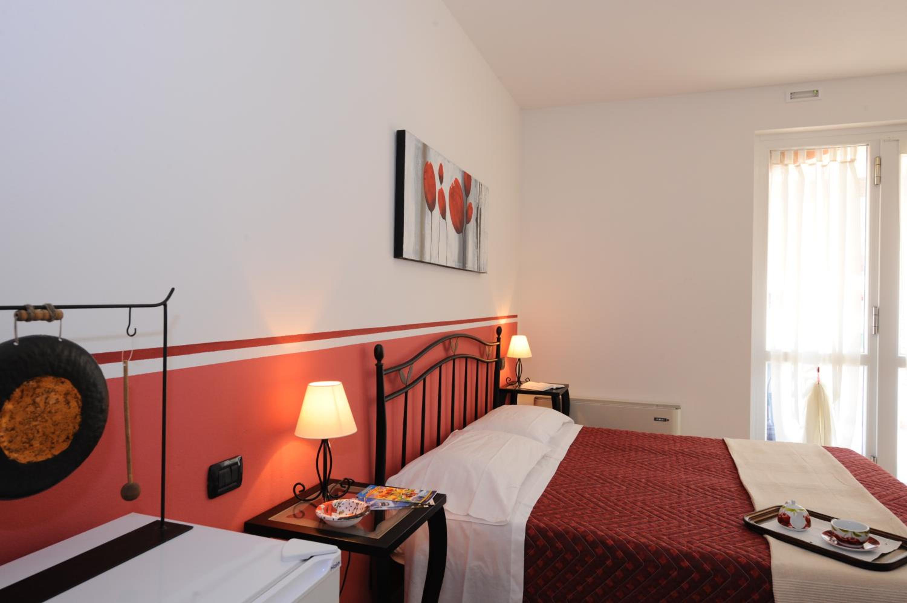 Triple Room with Private Bathroom - Photo 4