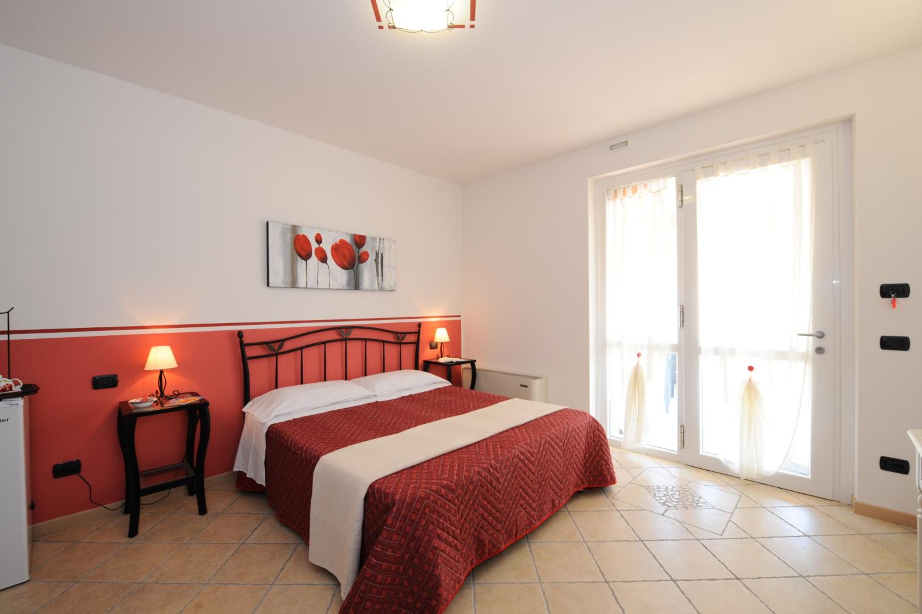 Triple Room with Private Bathroom - Photo 6