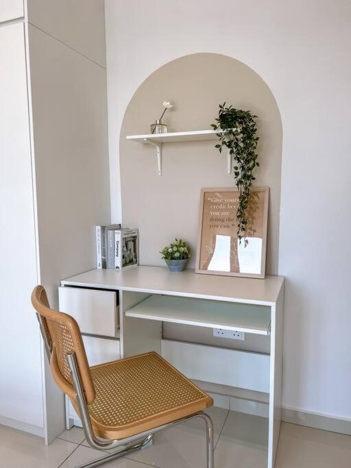 Three-Bedroom Apartment photo 2