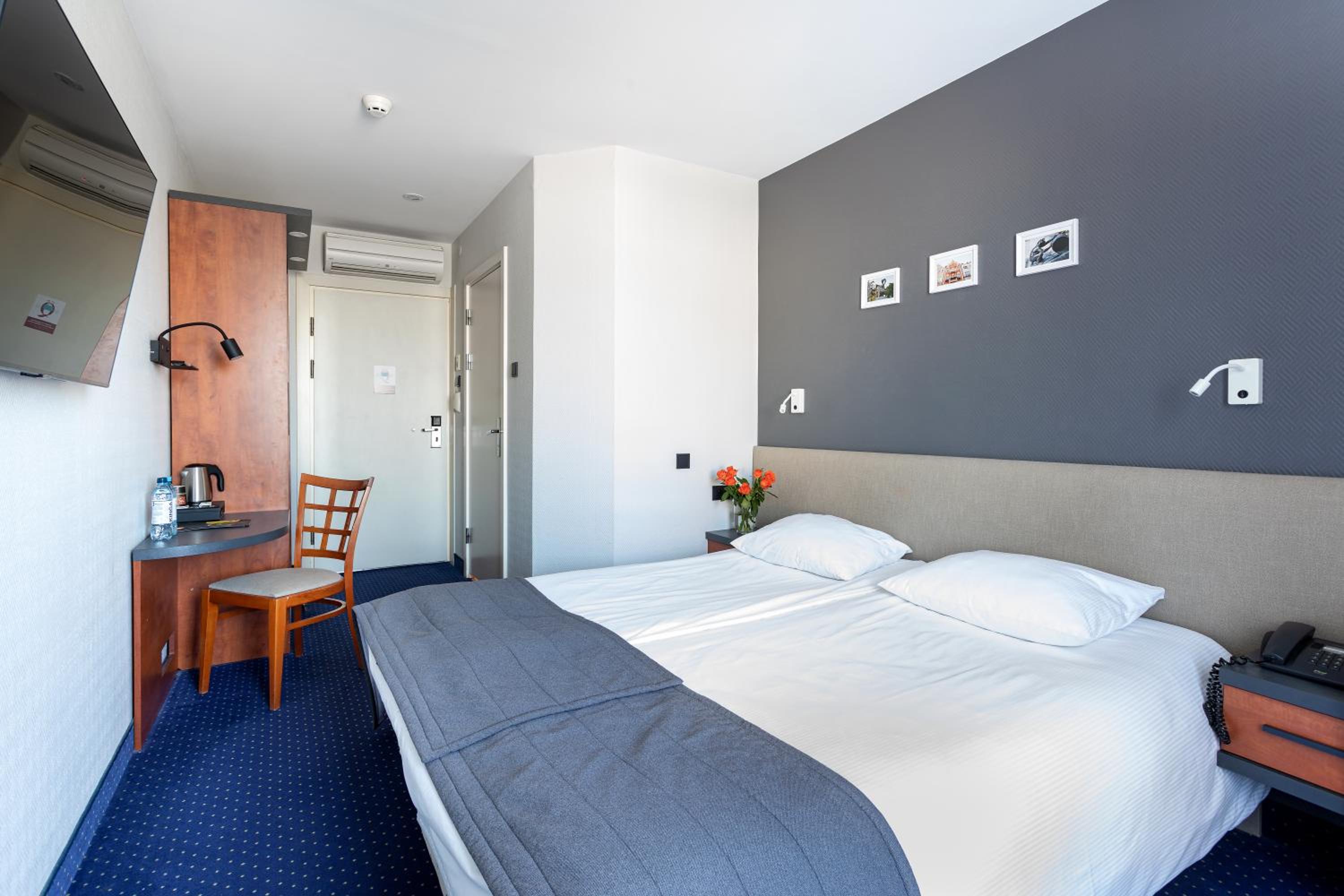 Double Room - Photo 4