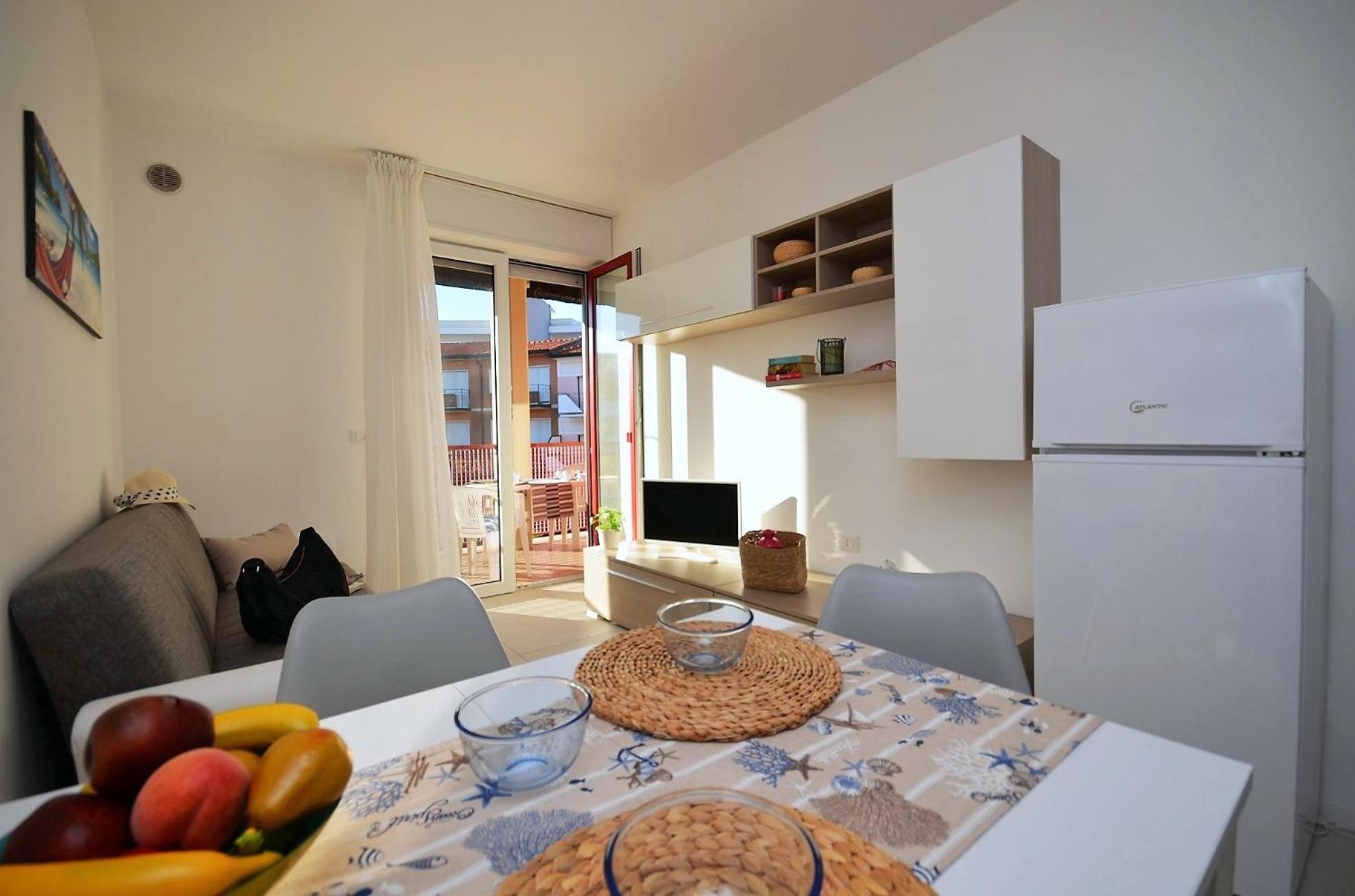 One-Bedroom Apartment photo 2