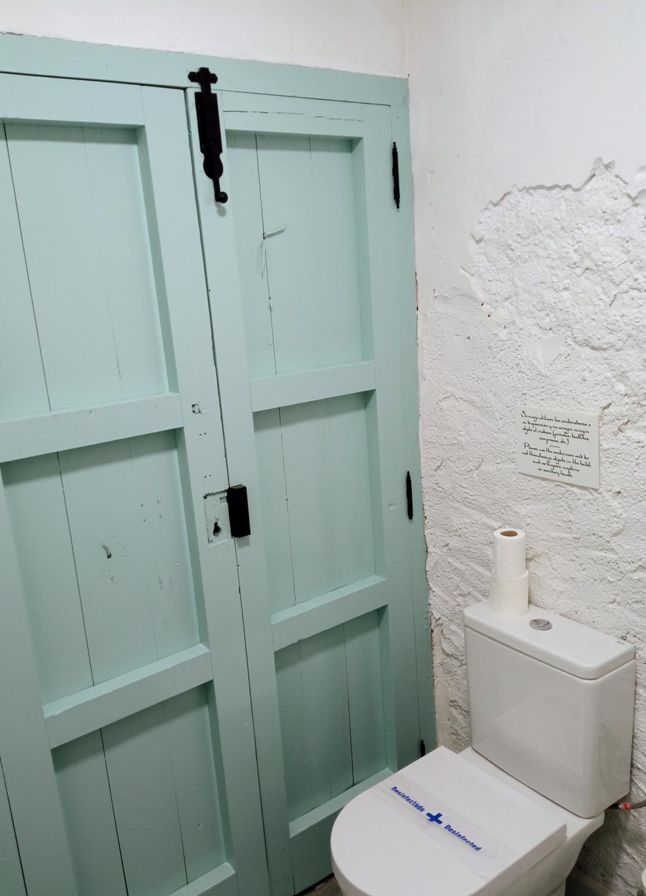 Deluxe Suite with Spa Bath - Photo 8