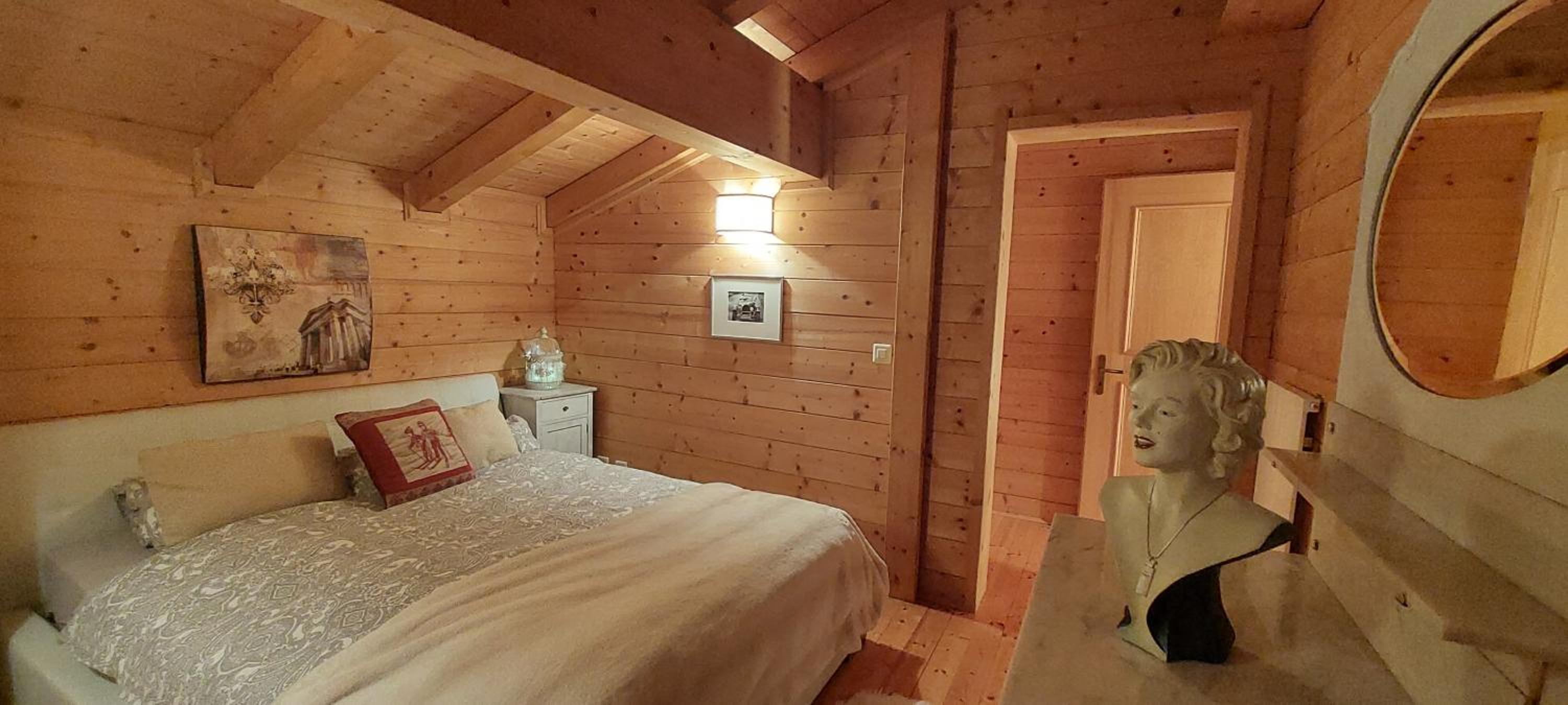 Queen Room with Balcony photo 2