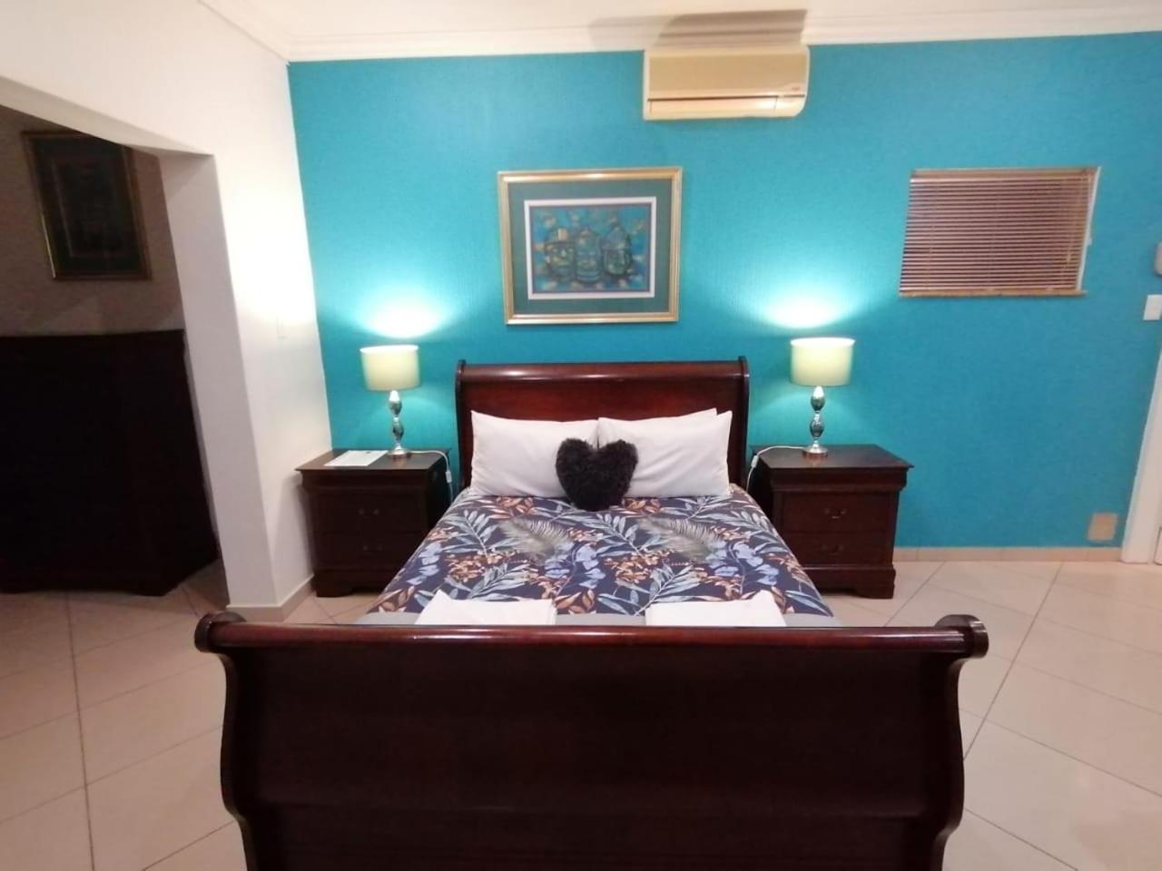Deluxe Queen Room - Photo 4