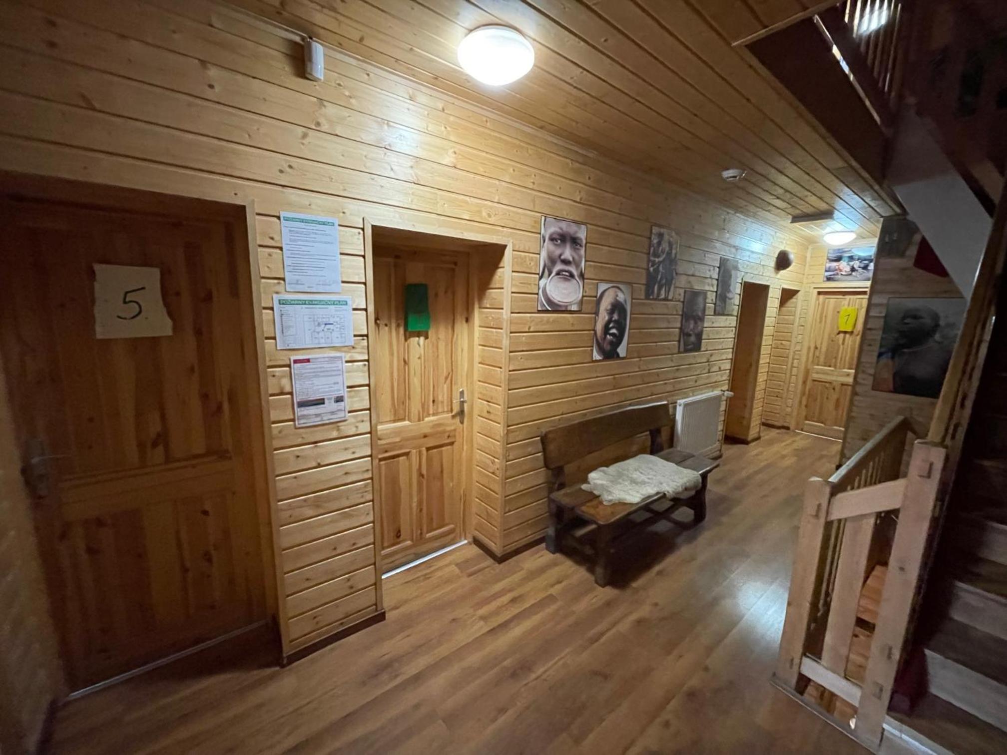 Quadruple Room with Shared Bathroom photo 3