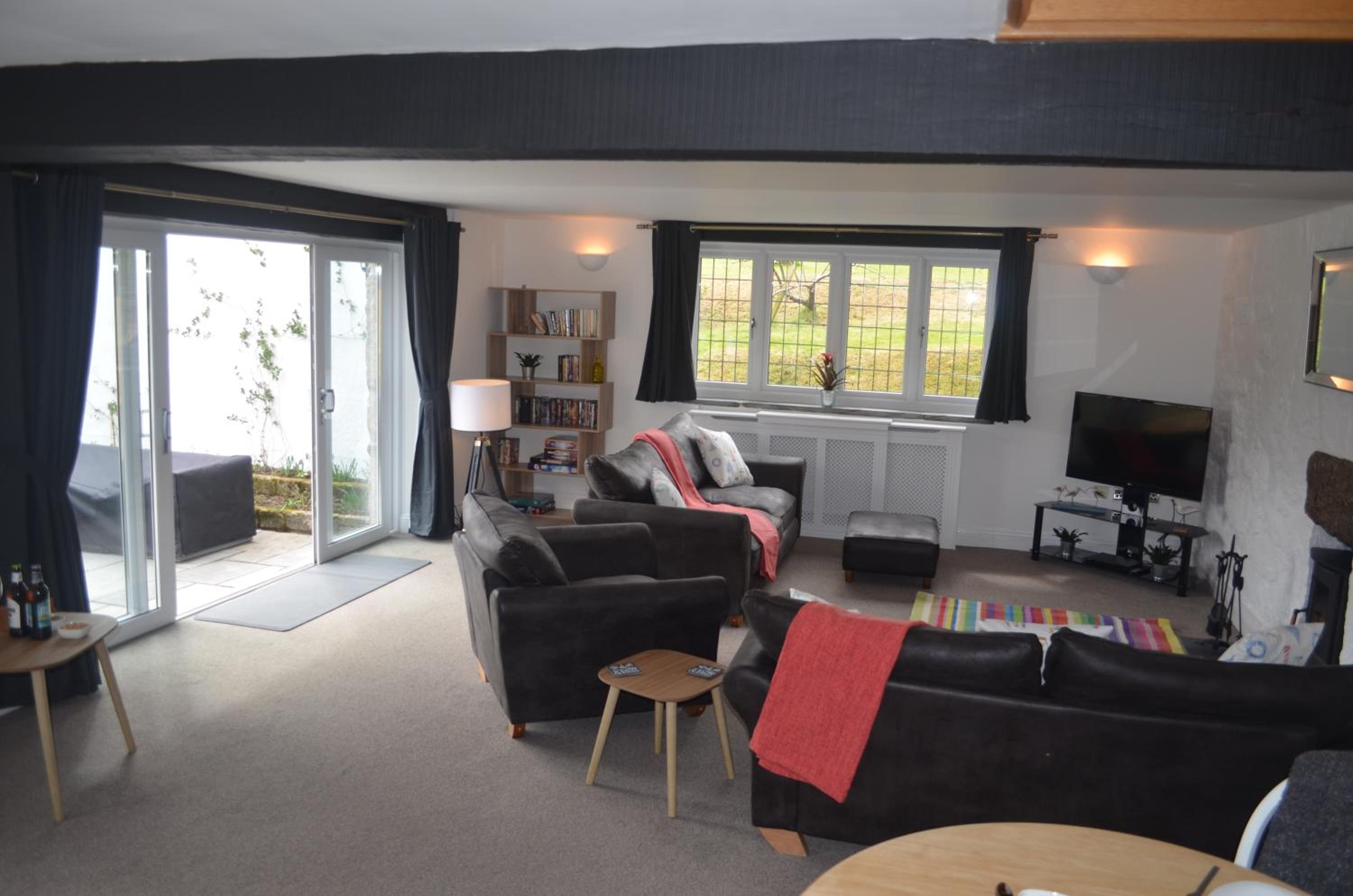 Three-Bedroom House photo 1