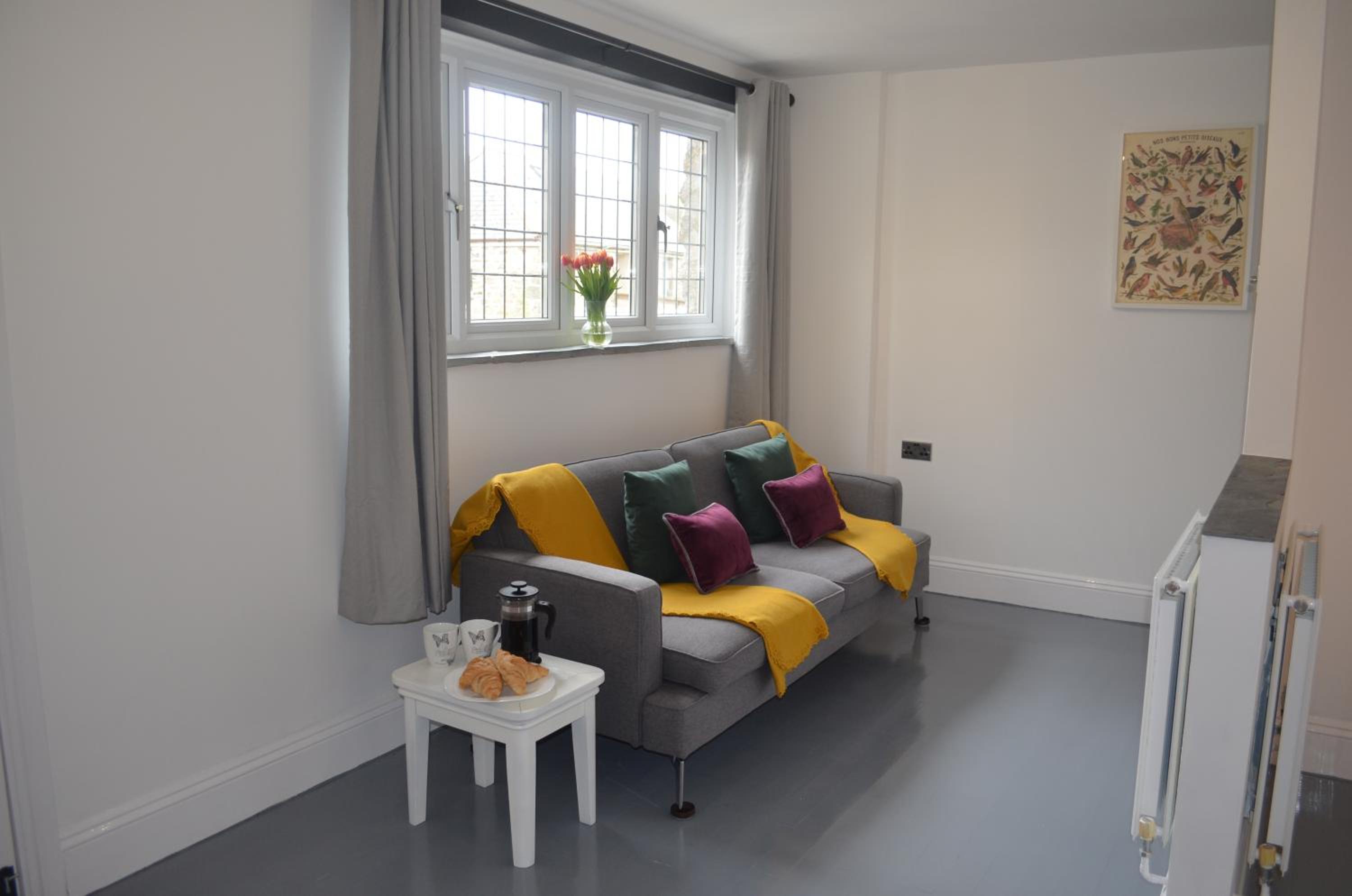 Three-Bedroom House photo 3