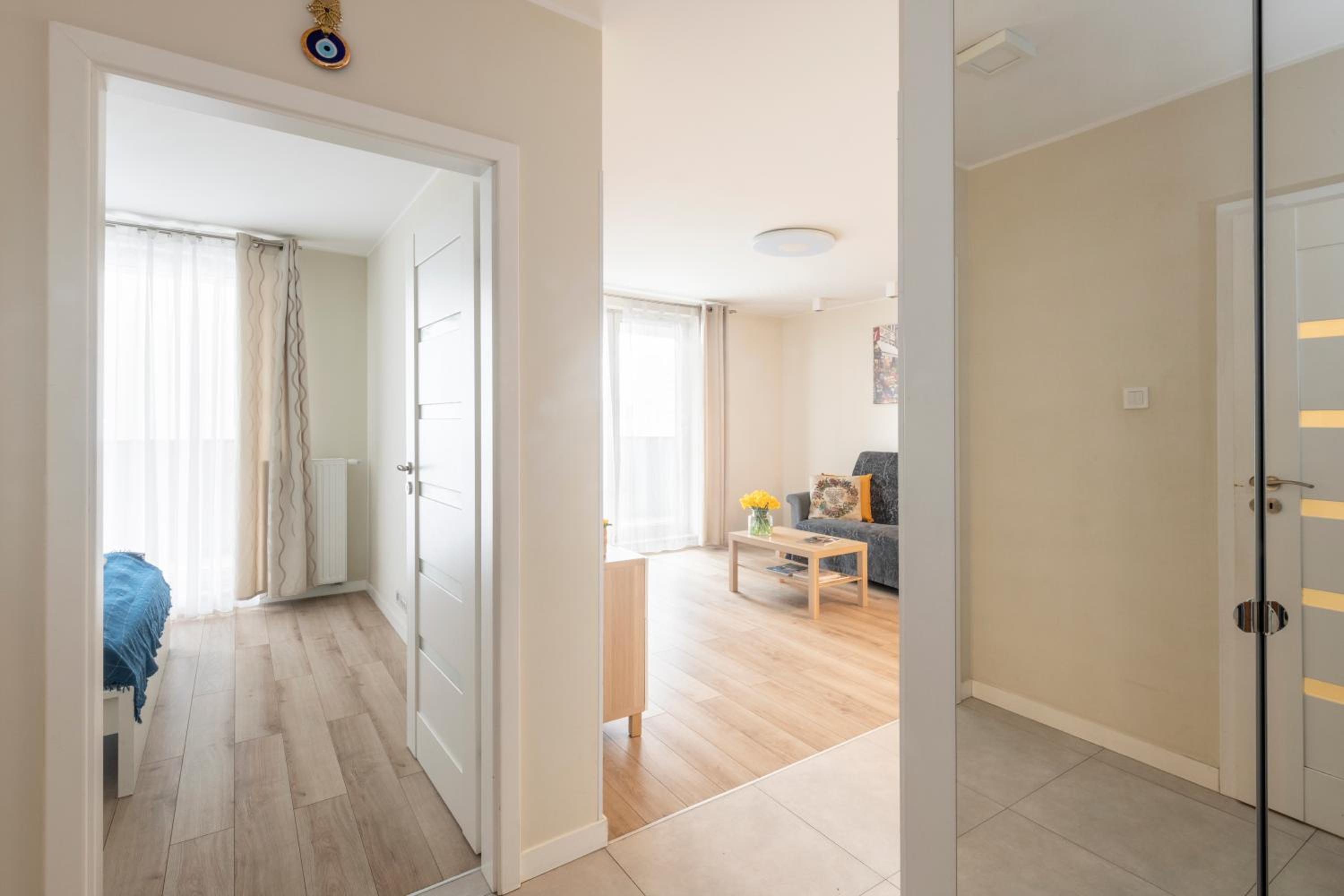 Apartment with Terrace - Photo 20
