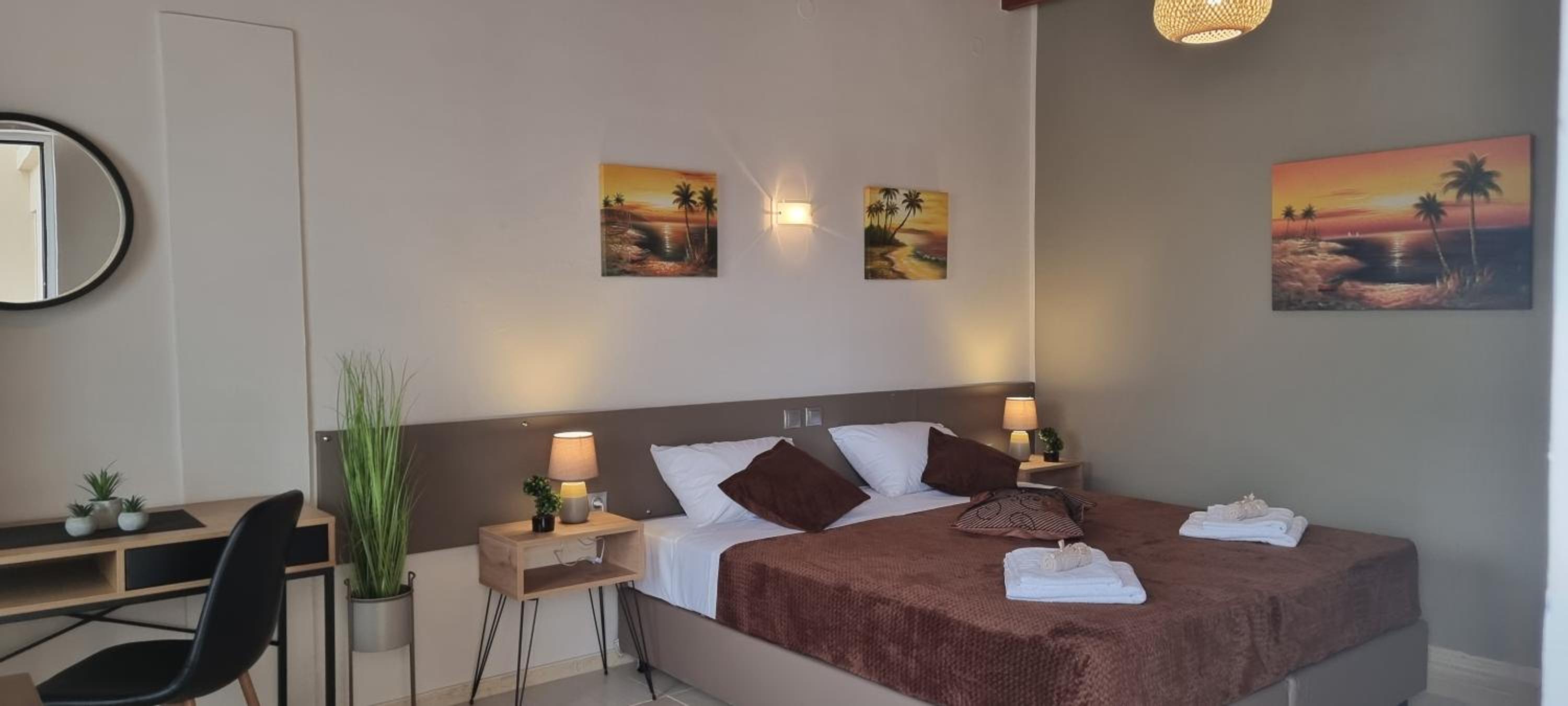 Double Room with Pool View - Photo 8
