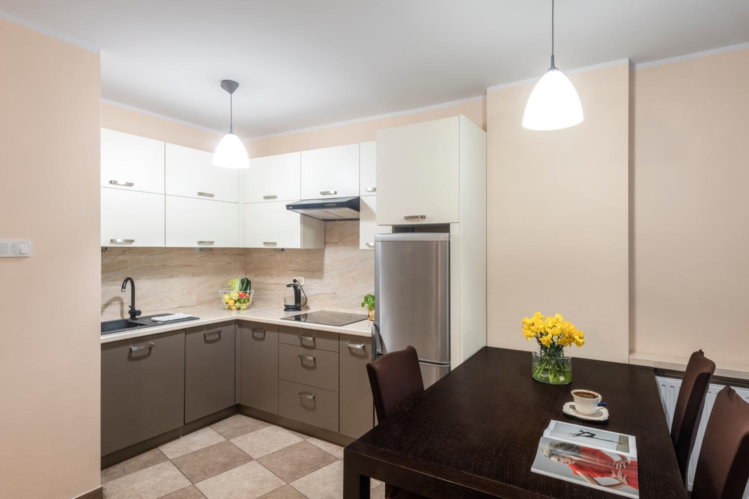Apartment with Terrace - Photo 11