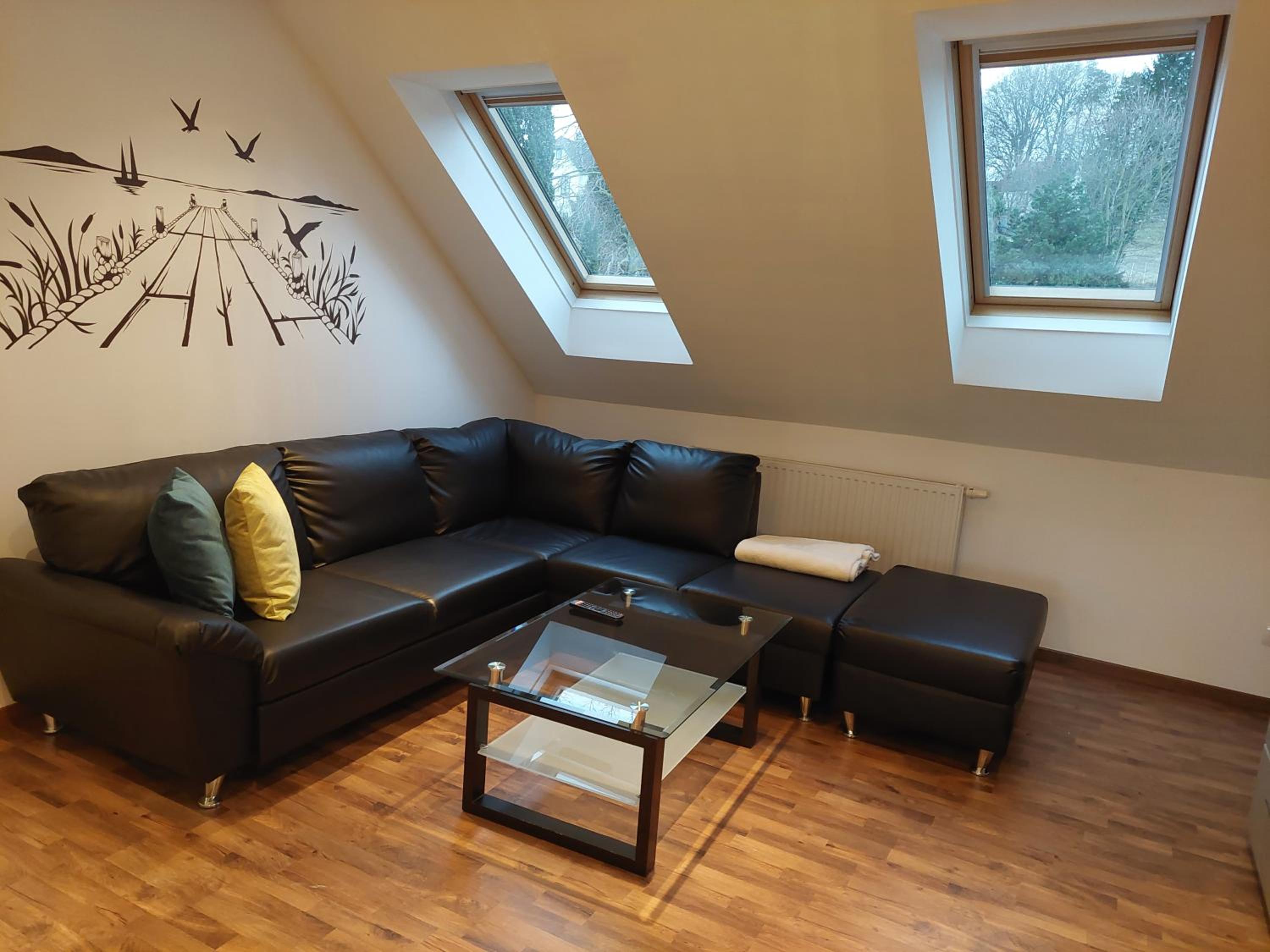 One-Bedroom Apartment photo 1