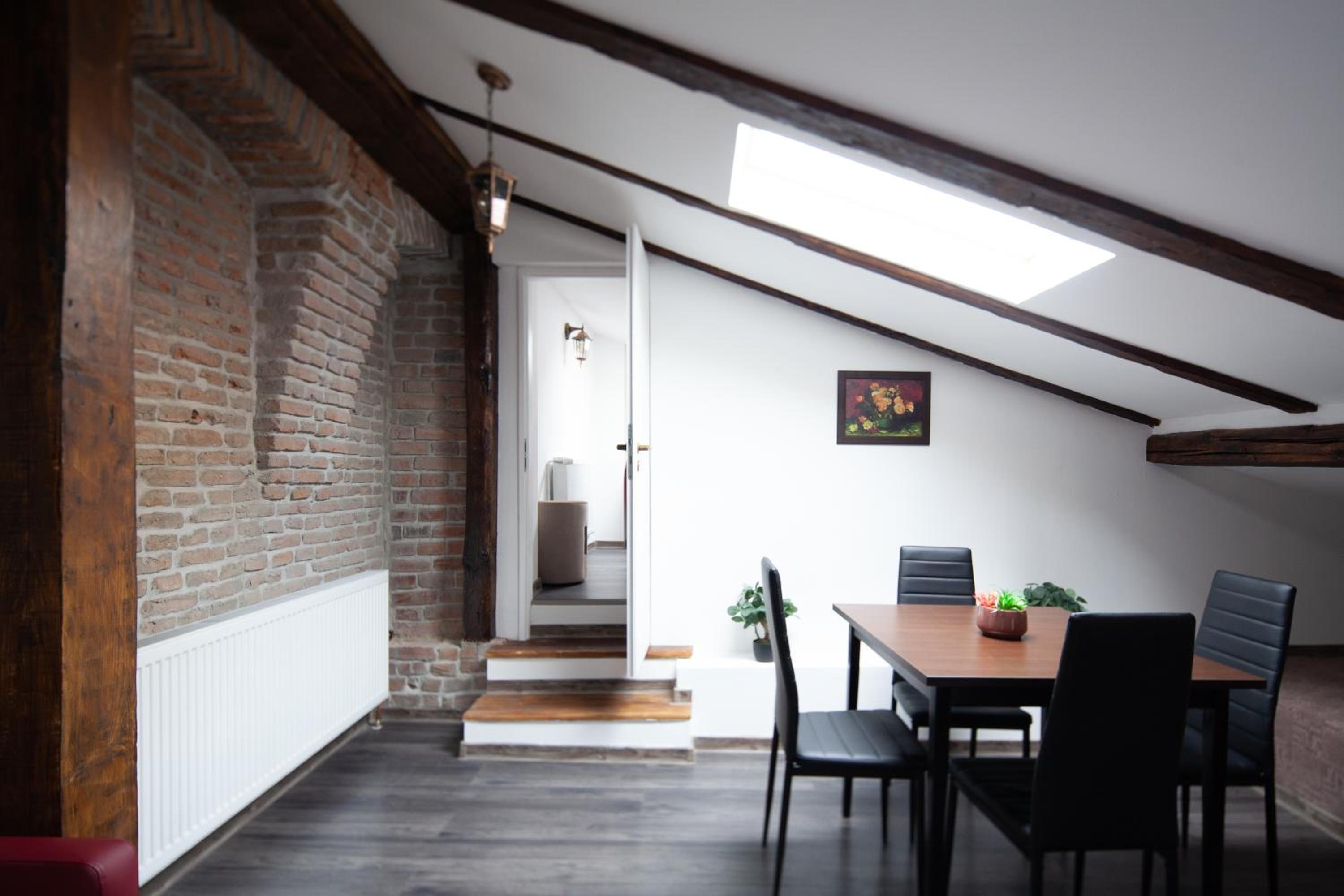 One-Bedroom Apartment - Photo 19