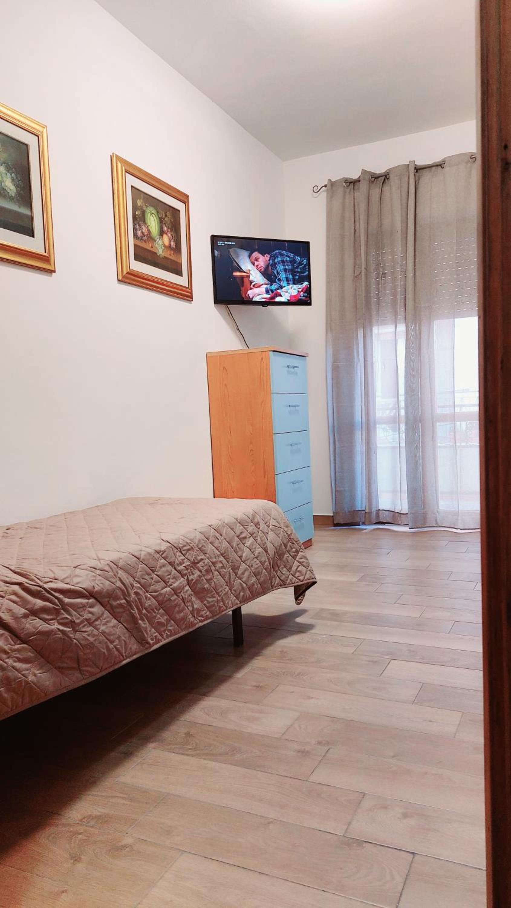 Three-Bedroom House photo 2