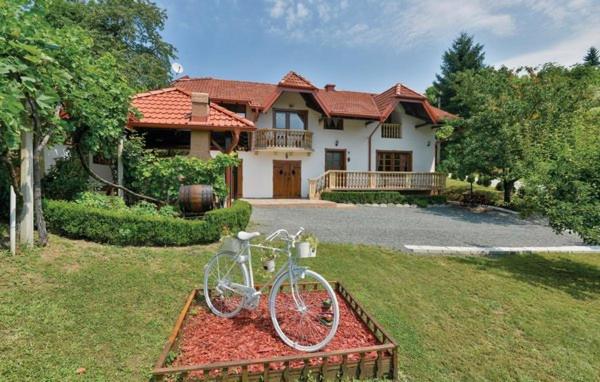 Two-Bedroom Villa photo 2