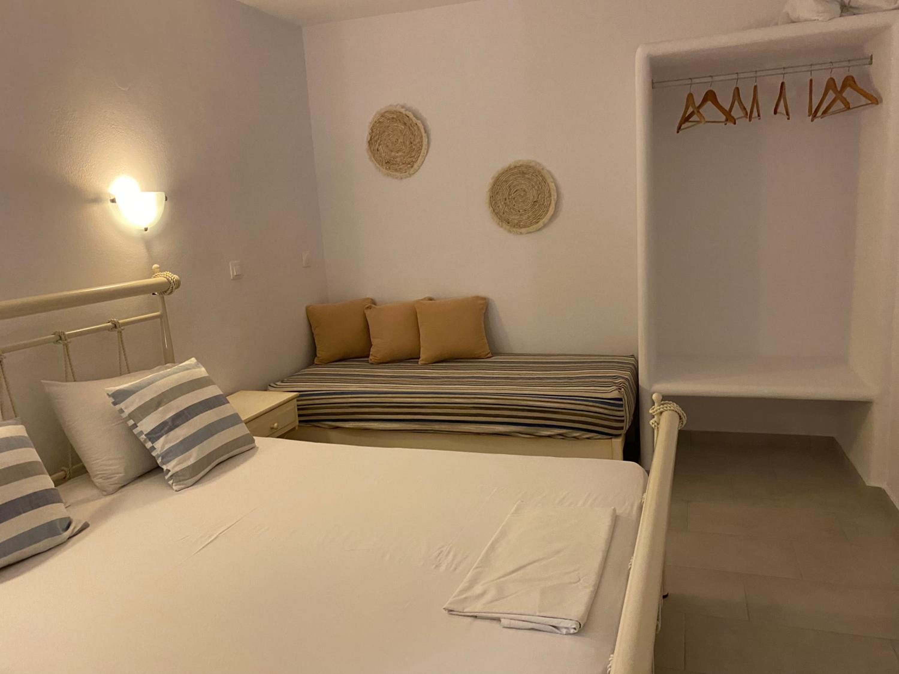 Economy Double Room photo 2