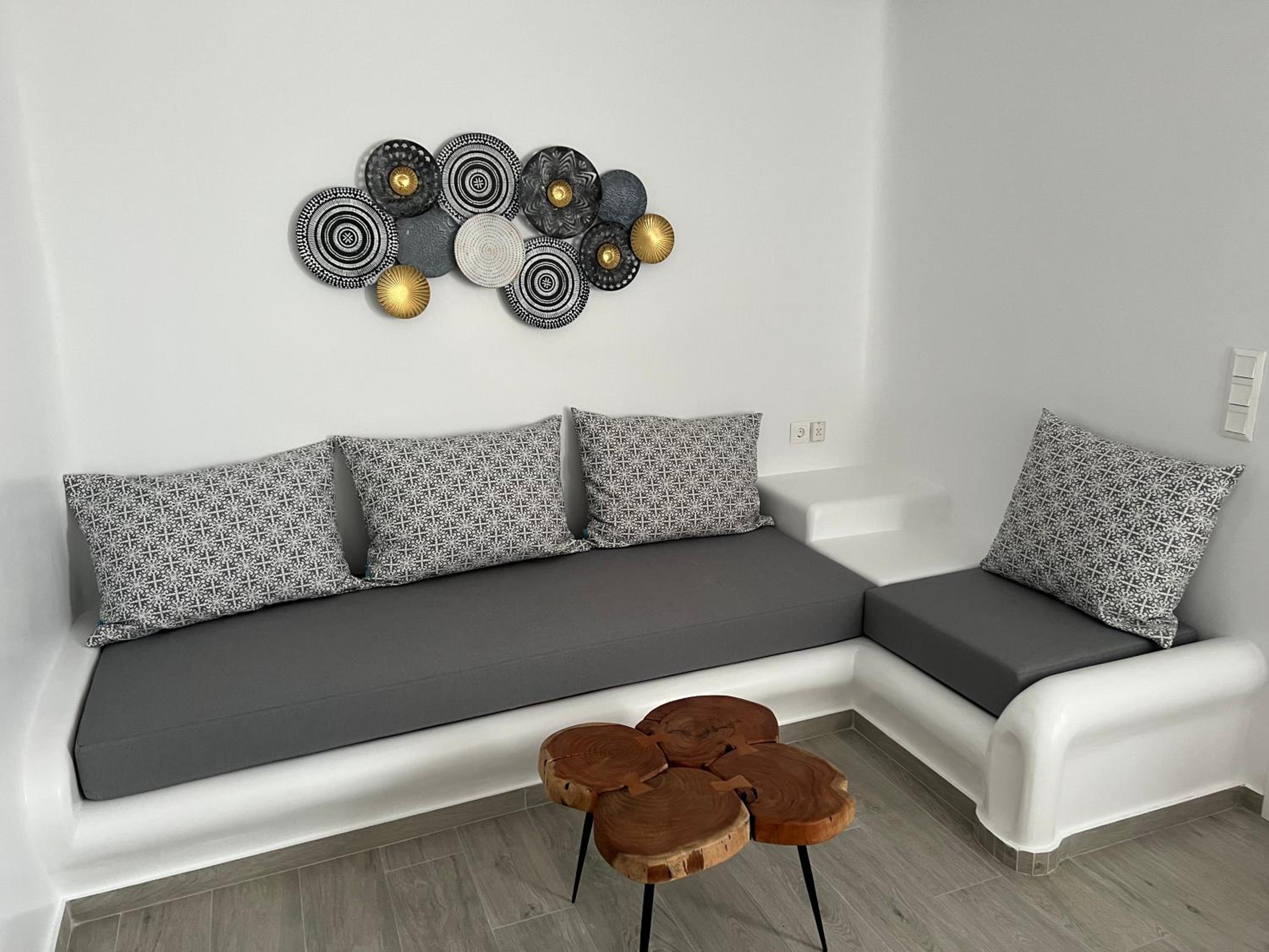 Superior Studio