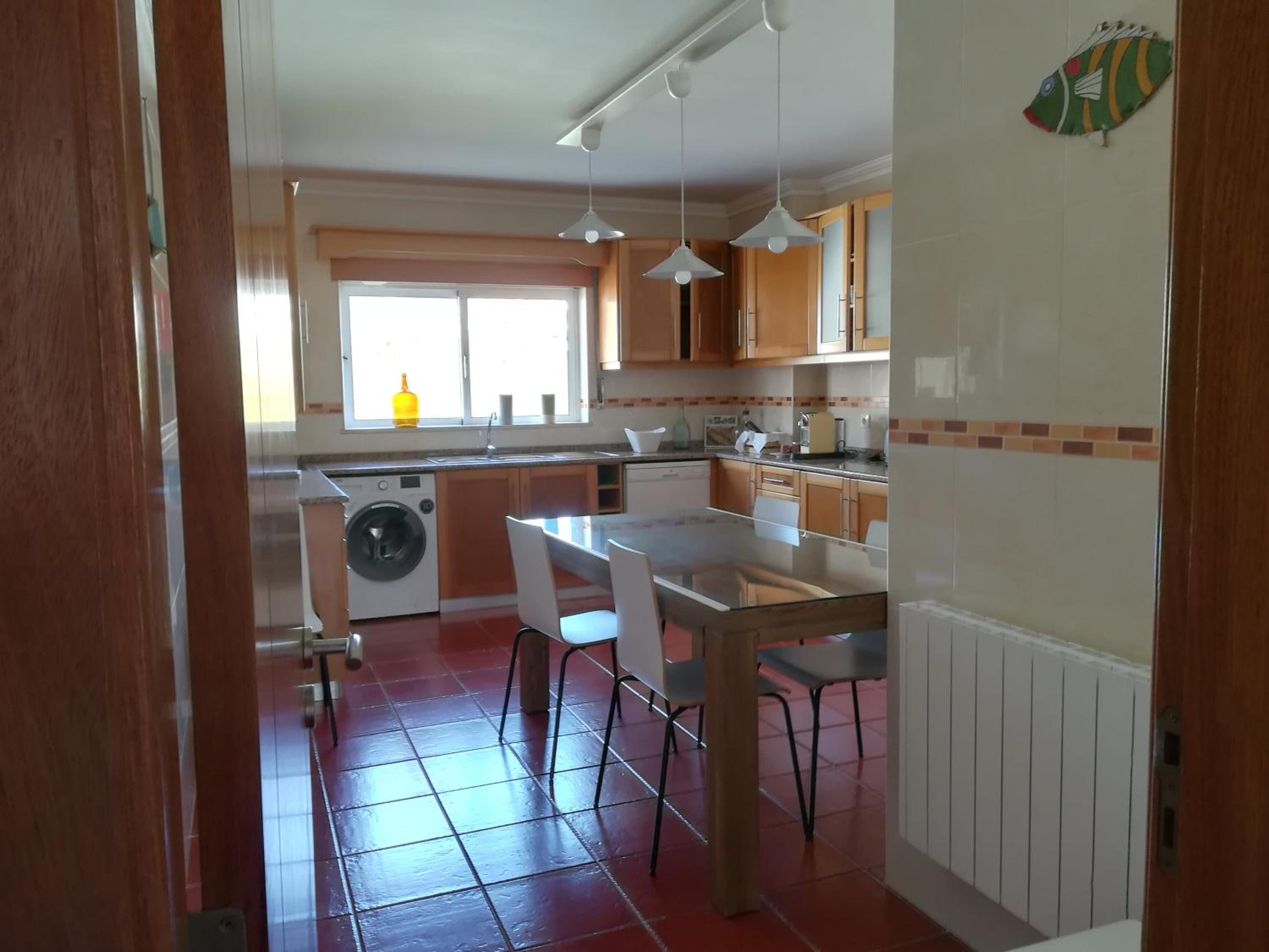 One-Bedroom Apartment - Photo 2