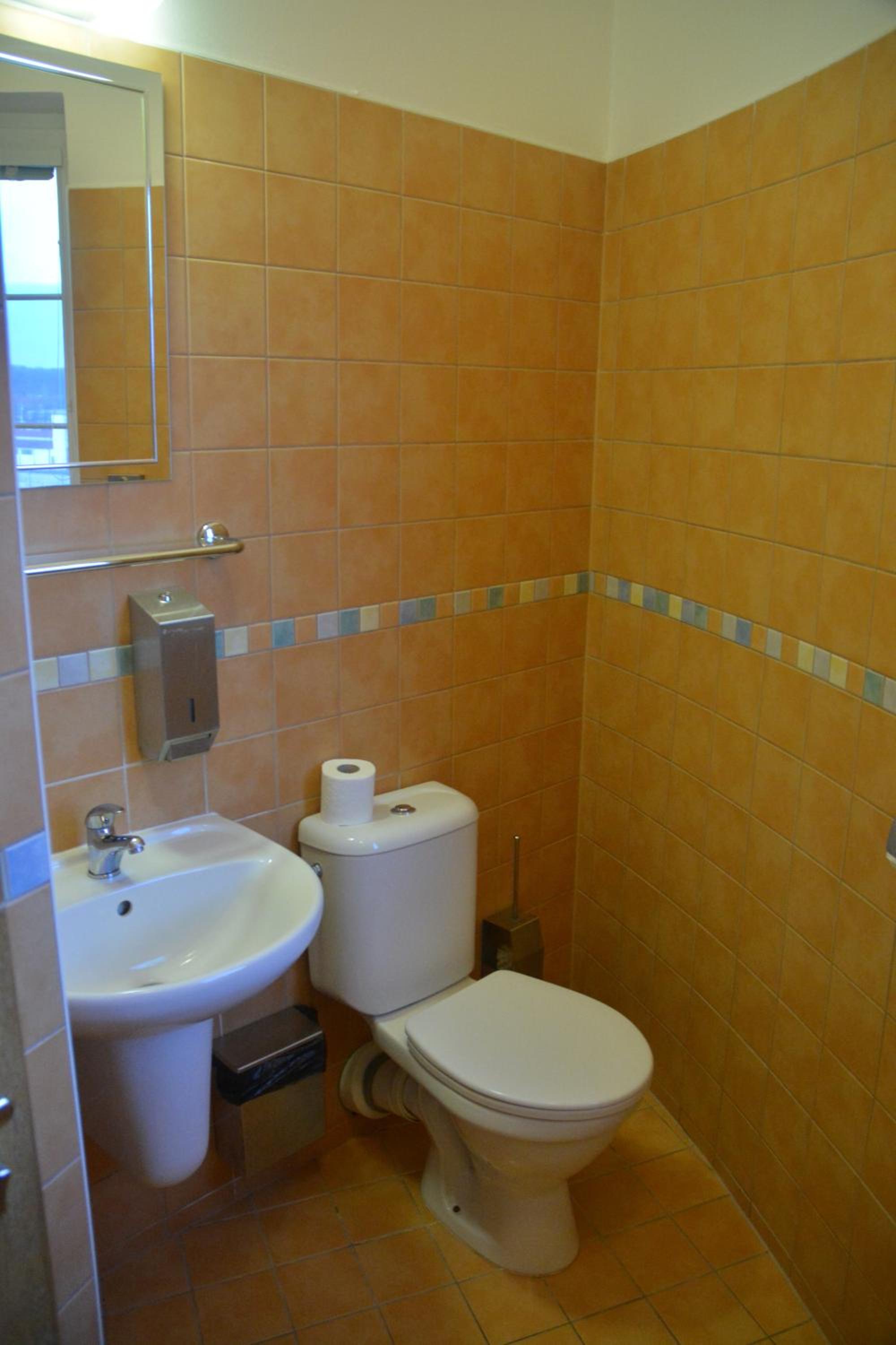 Standard Twin Room photo 2