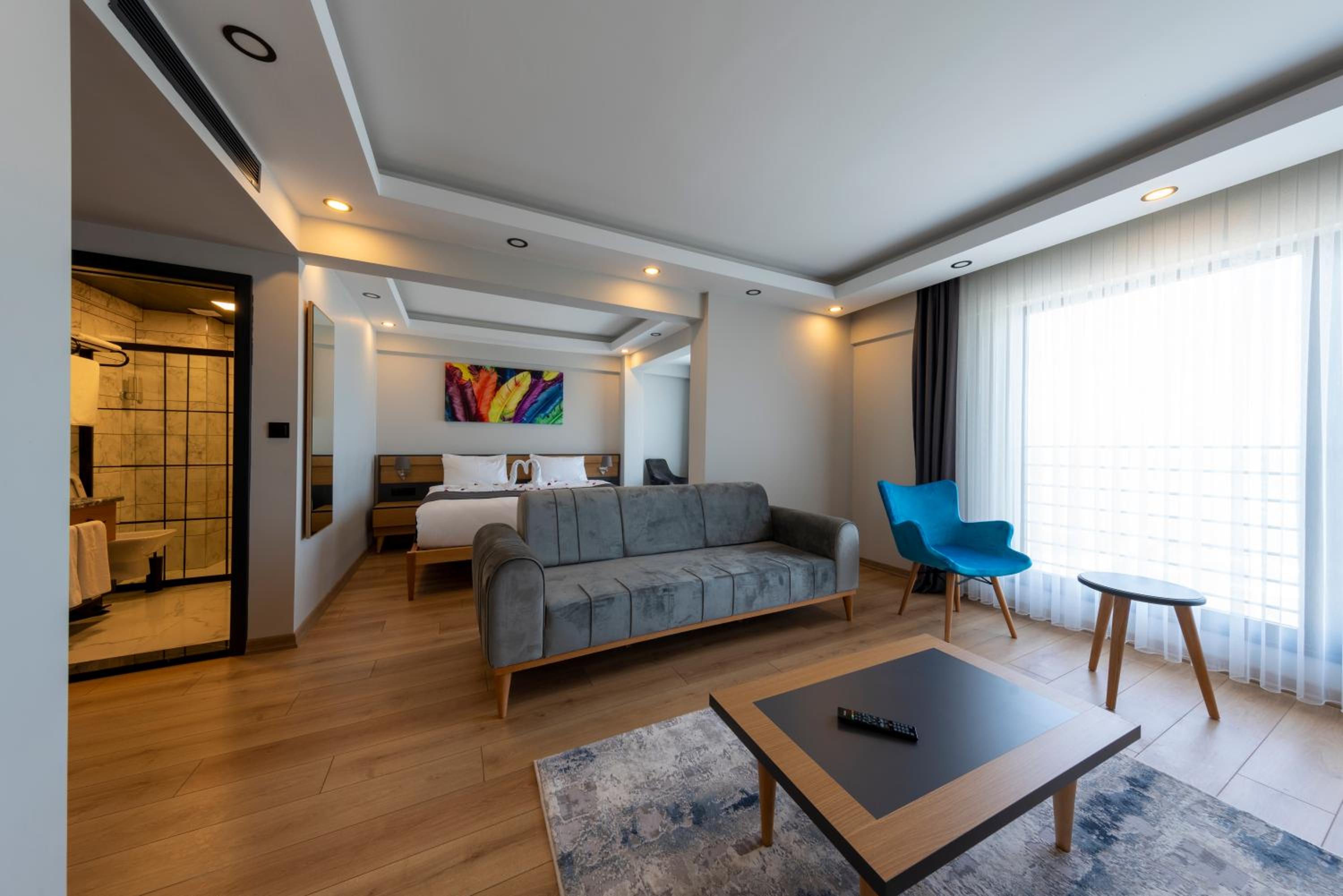 Junior Suite - Photo 12
