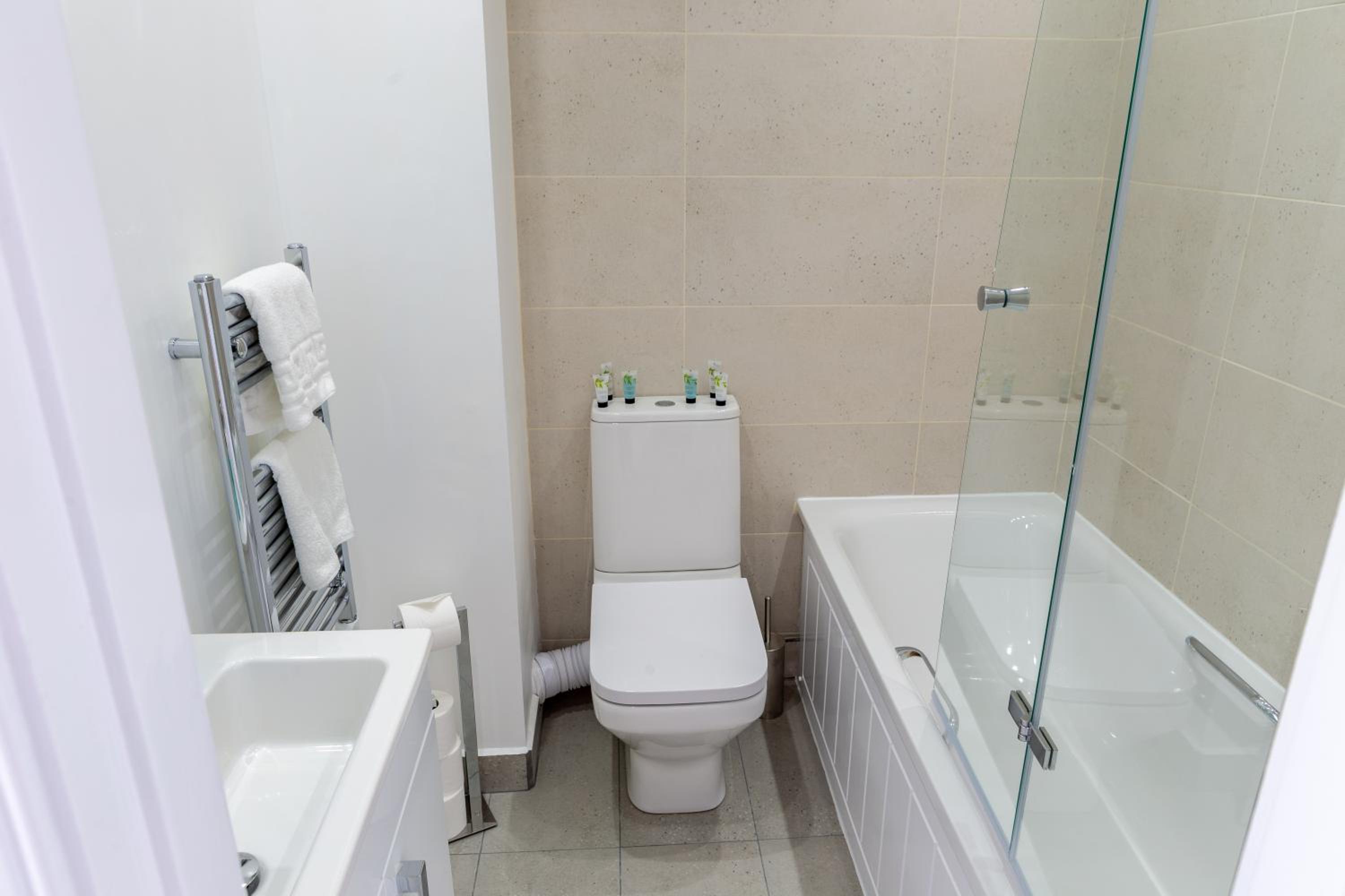 Superior Triple Room with Sea View - Photo 5