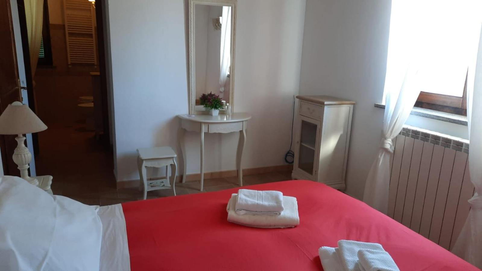 Large Double or Twin Room photo 2