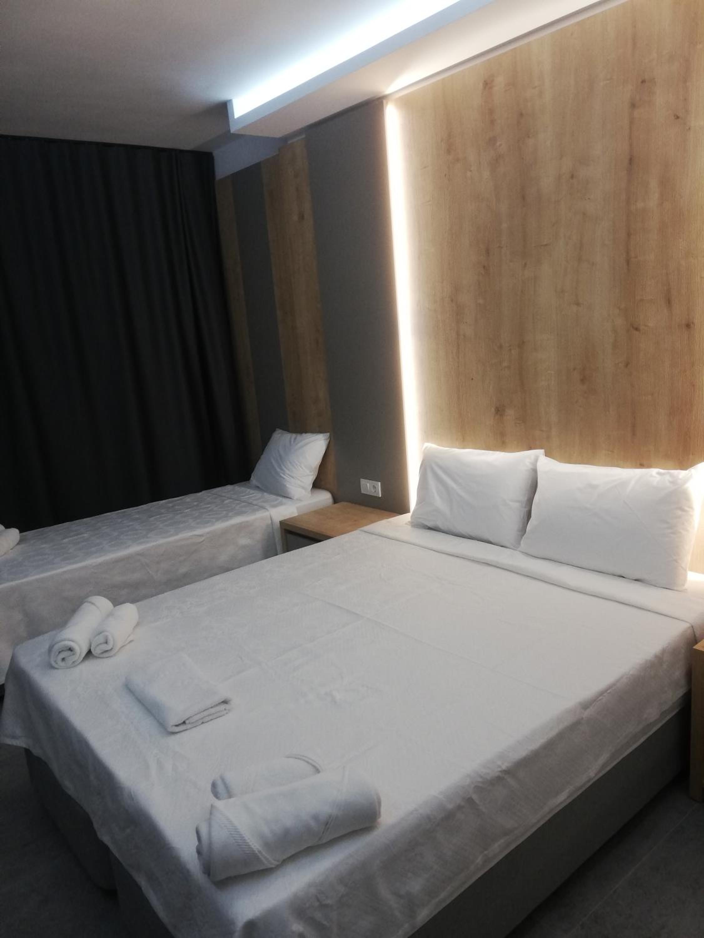 Triple Room - Photo 7