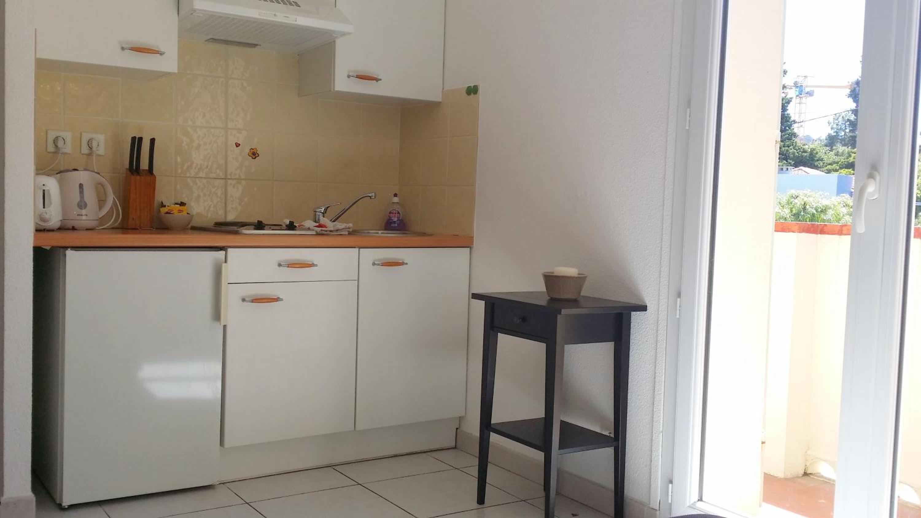 Apartment with Balcony - Photo 15